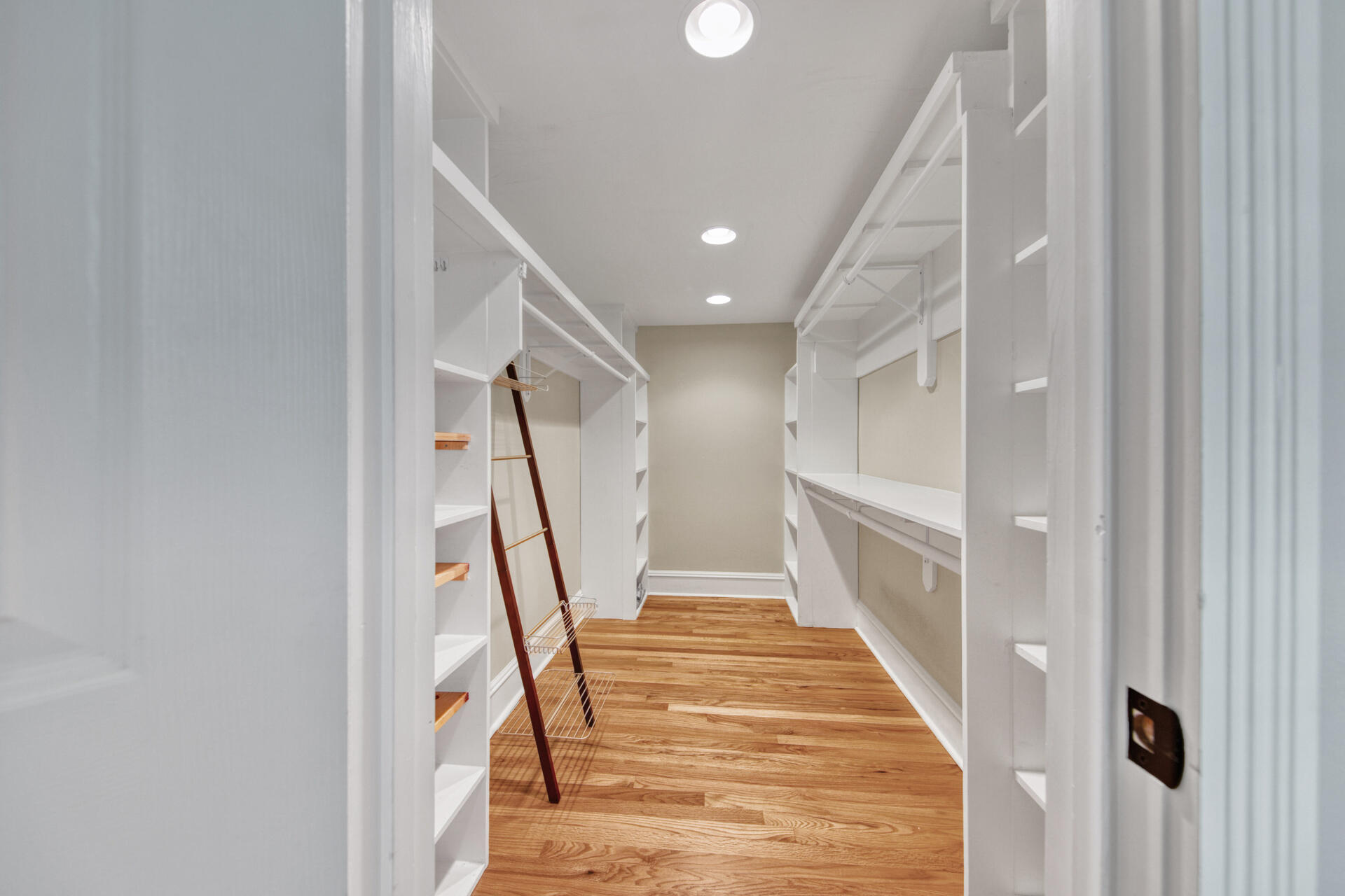 PALM SHORES - Residential