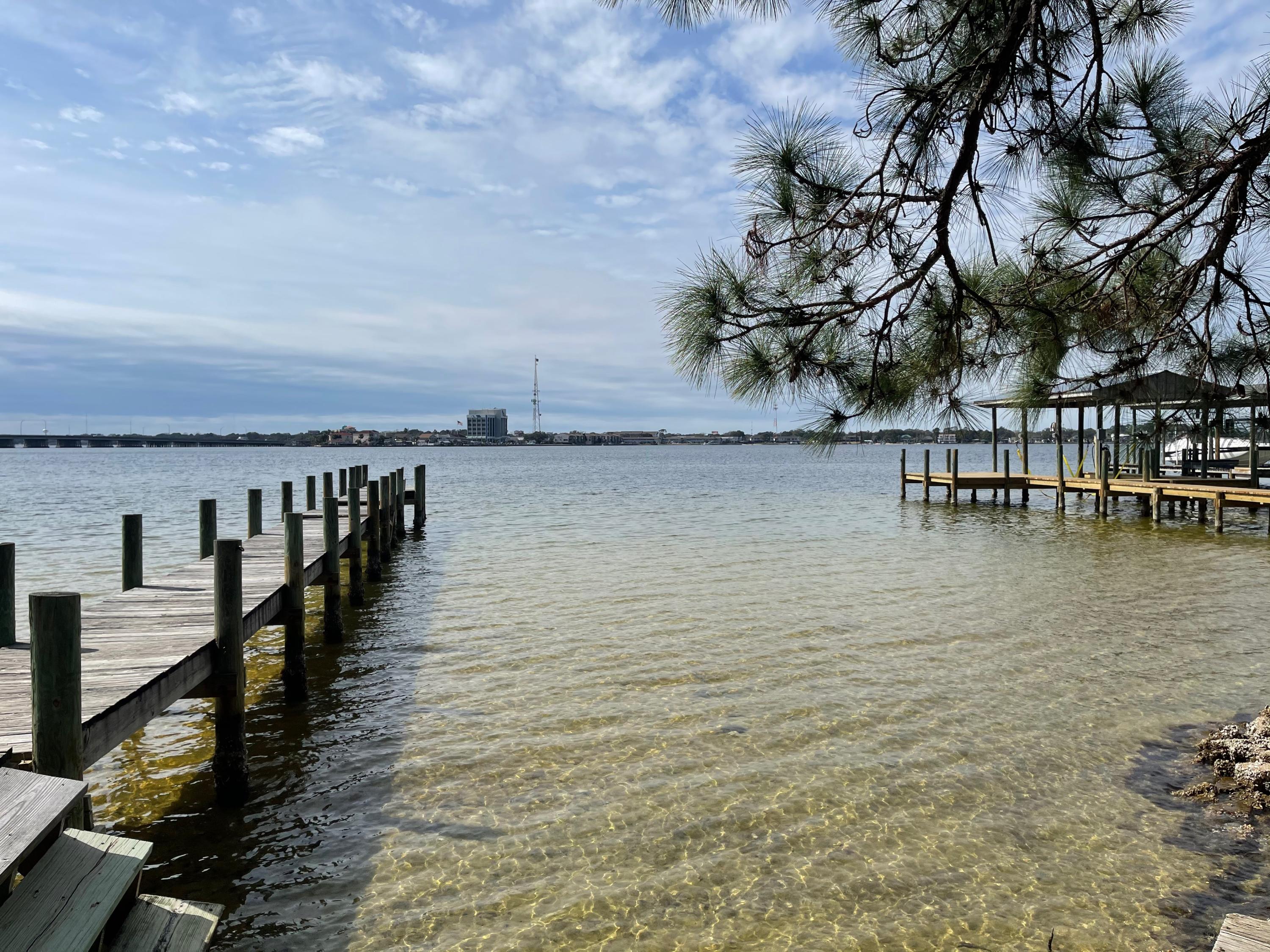 PALM SHORES - Residential