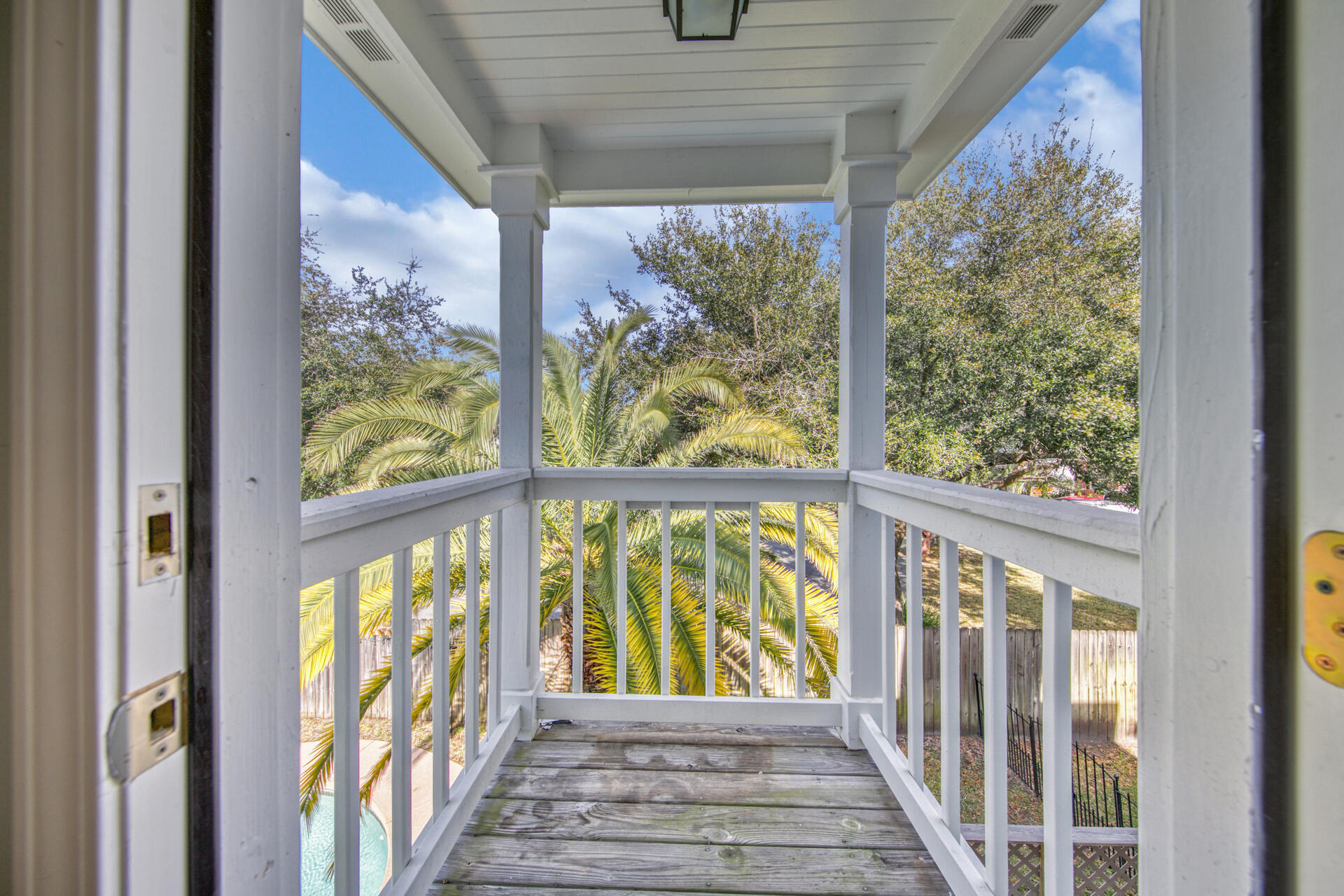 PALM SHORES - Residential