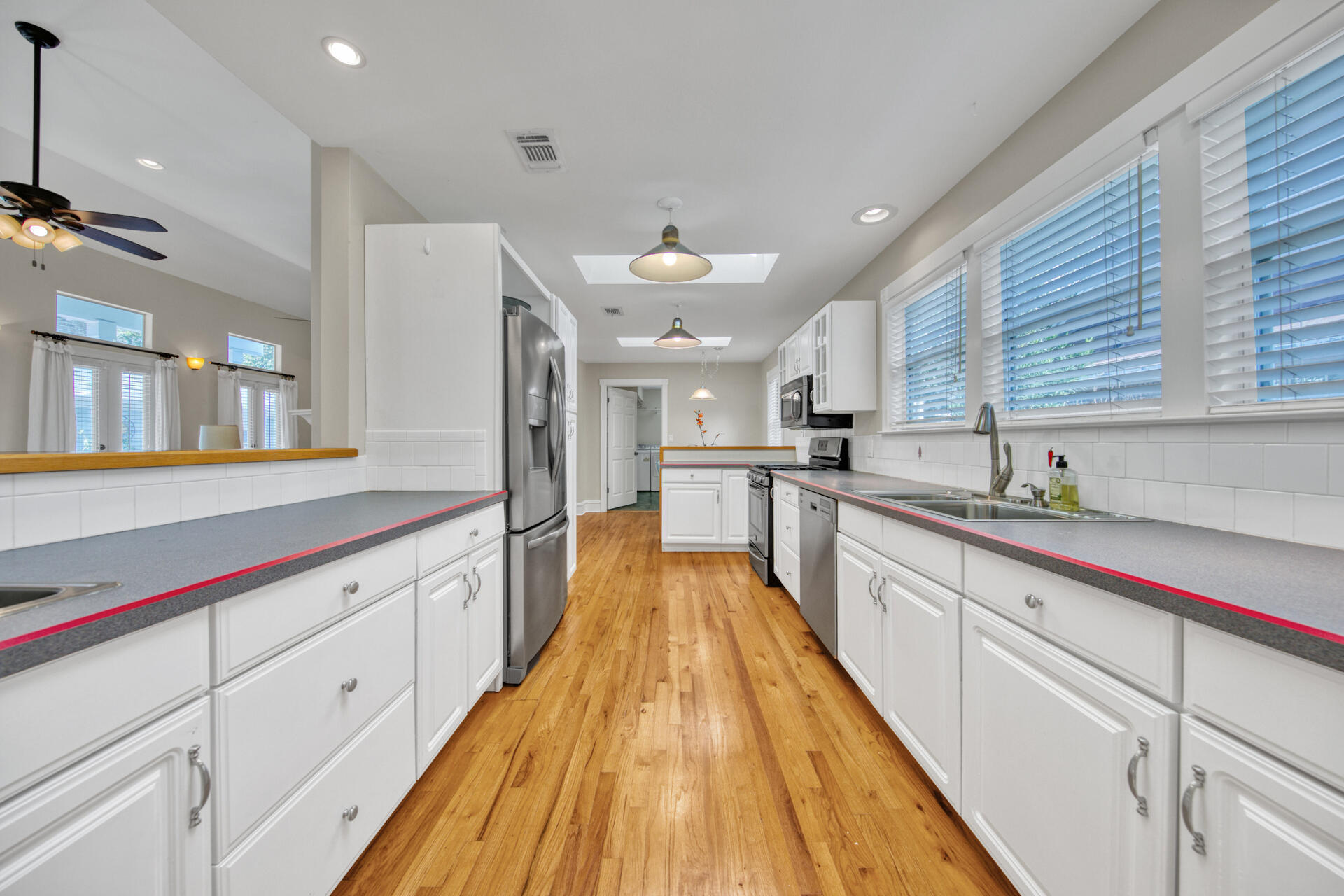 PALM SHORES - Residential