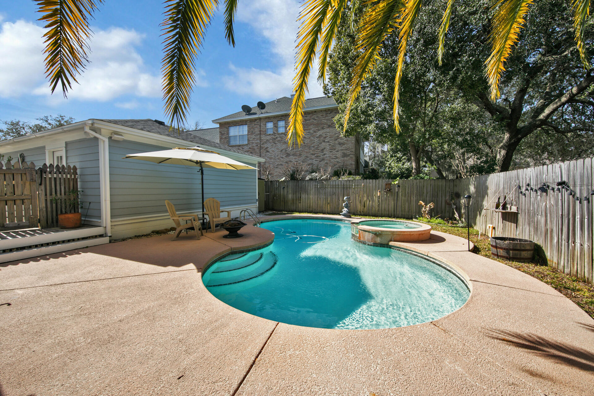 PALM SHORES - Residential