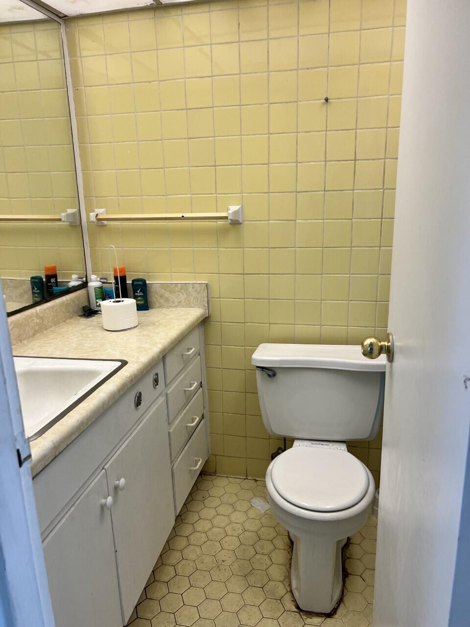 SEA PALM CONDO - Residential