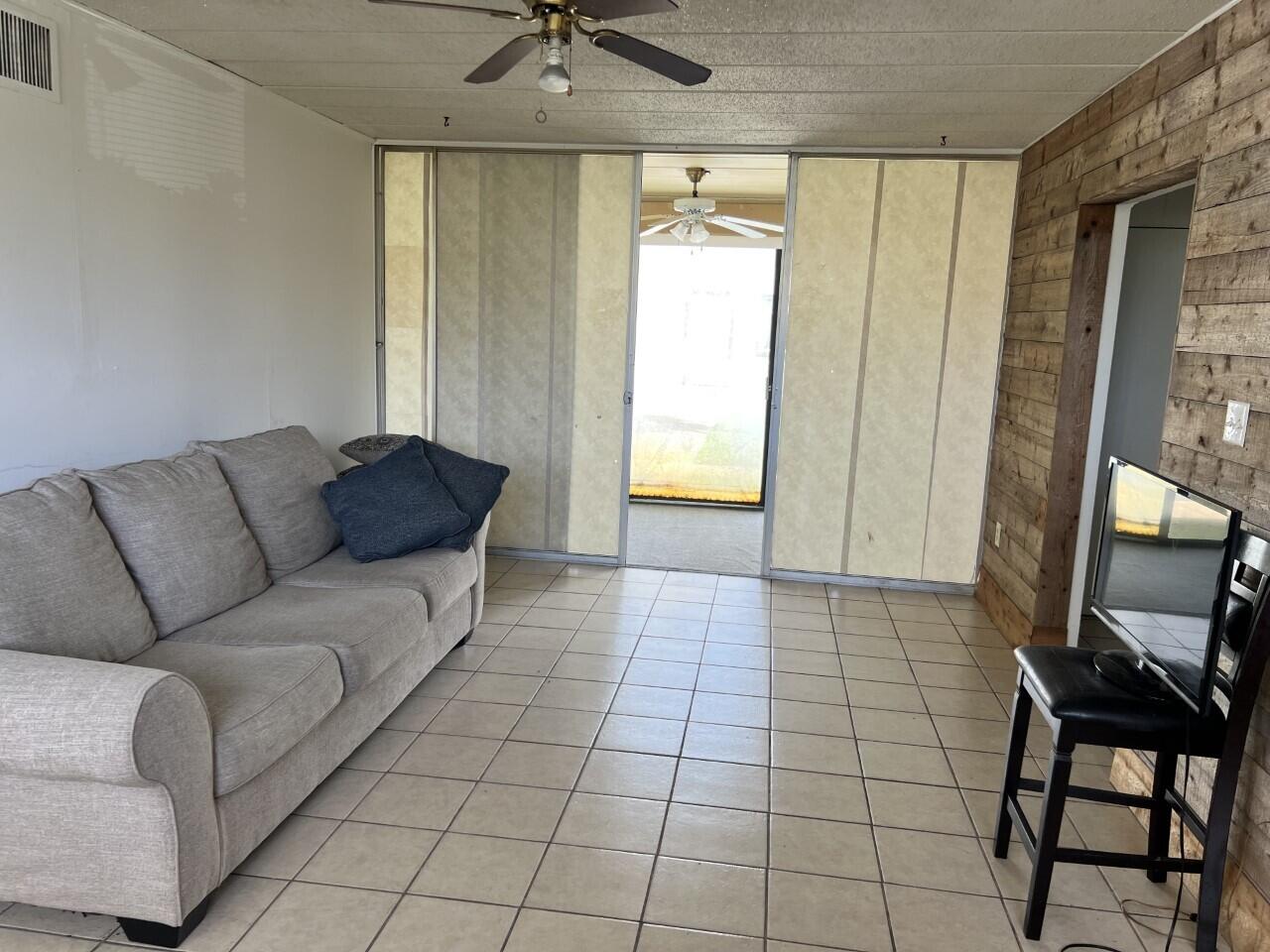 SEA PALM CONDO - Residential