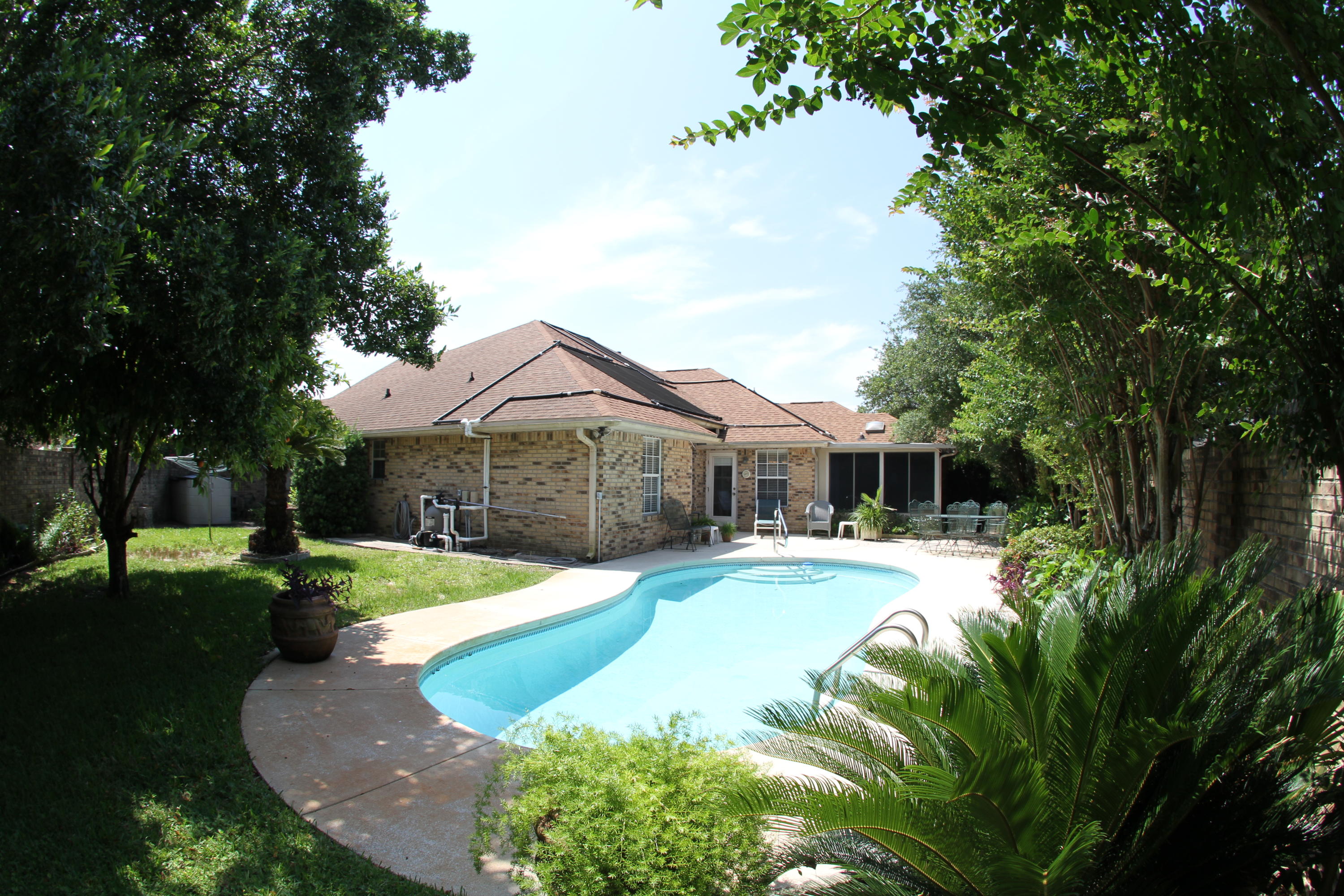 EMERALD BREEZE ESTATES - Residential