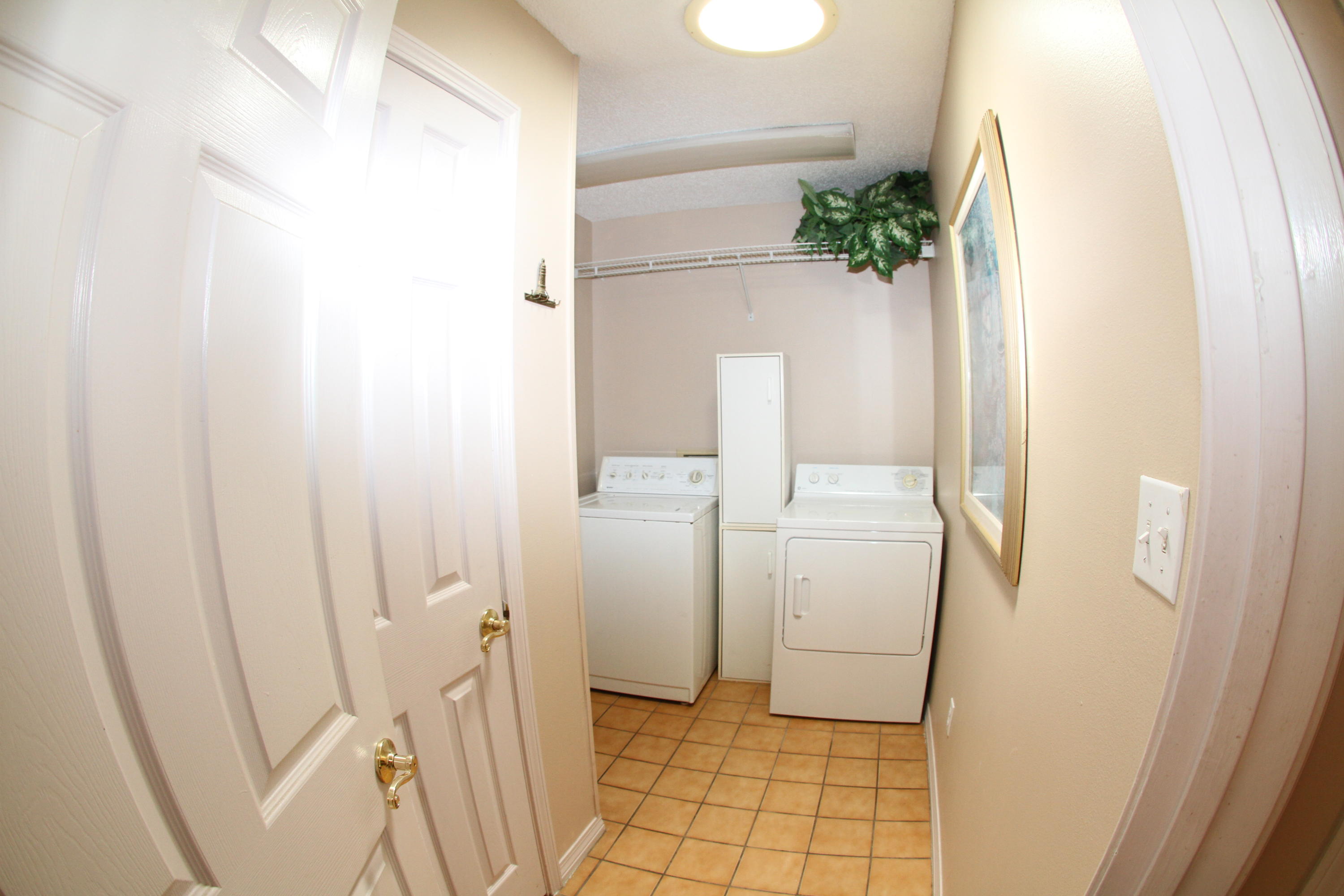 EMERALD BREEZE ESTATES - Residential