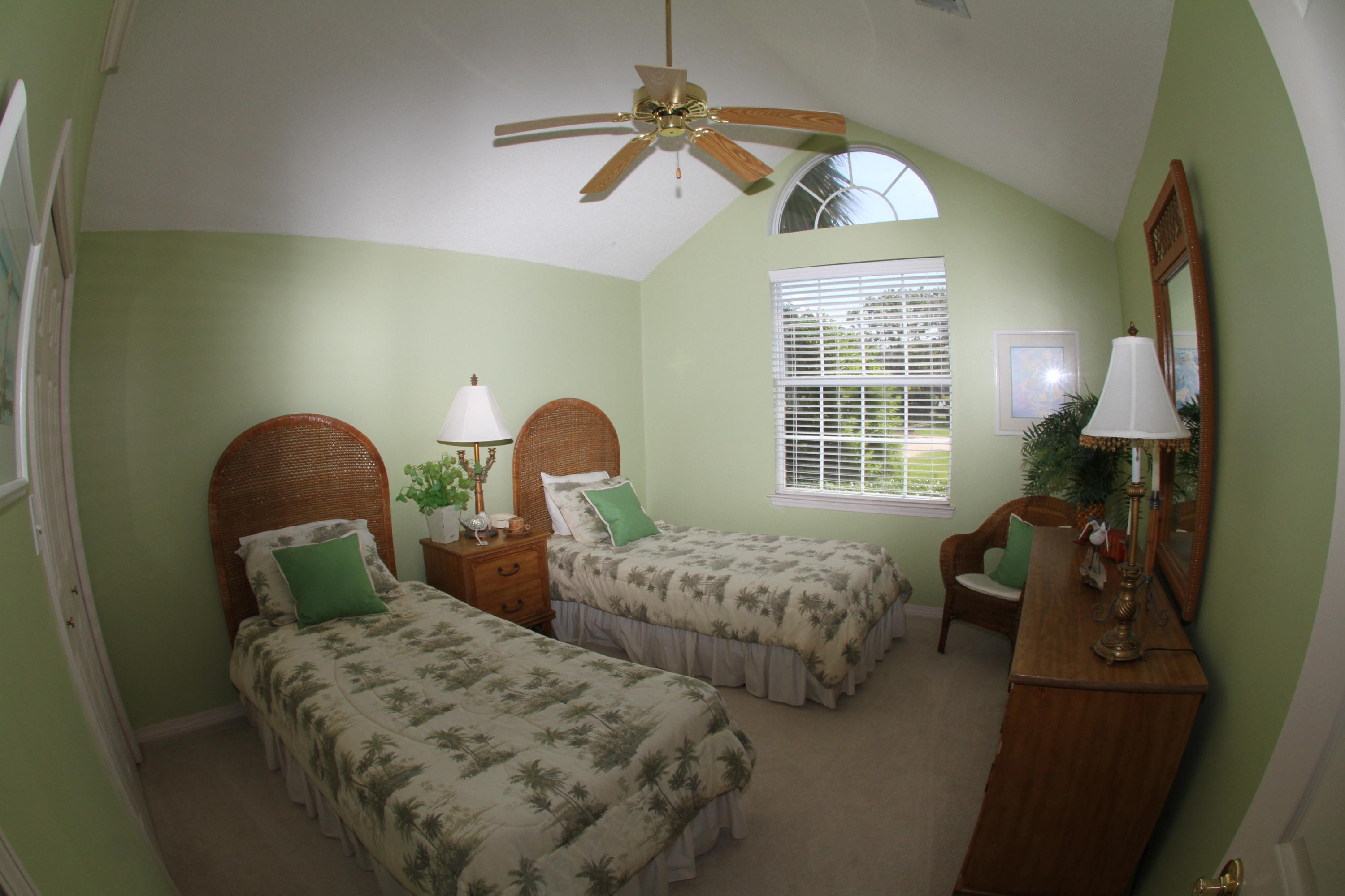 EMERALD BREEZE ESTATES - Residential