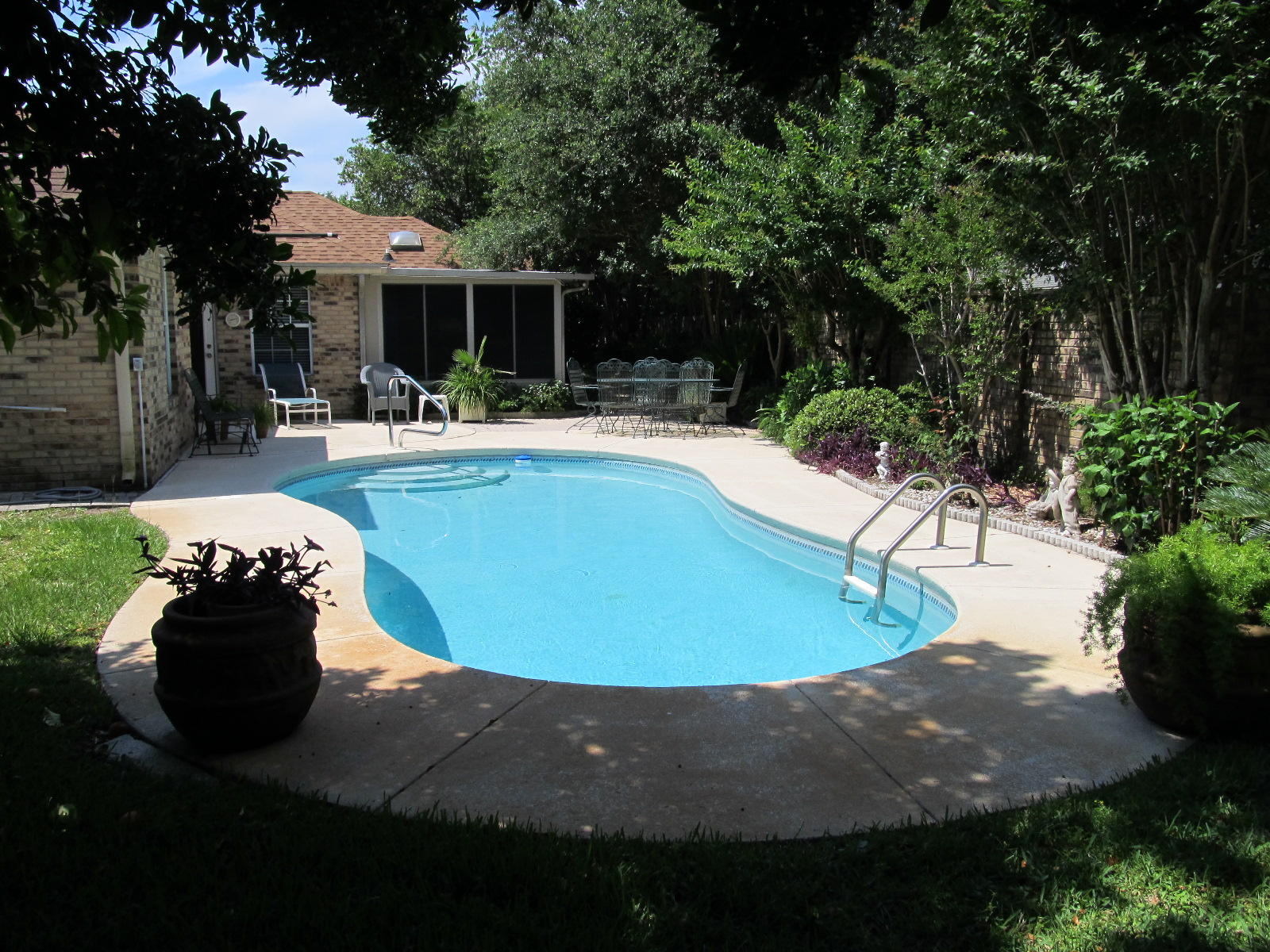 EMERALD BREEZE ESTATES - Residential