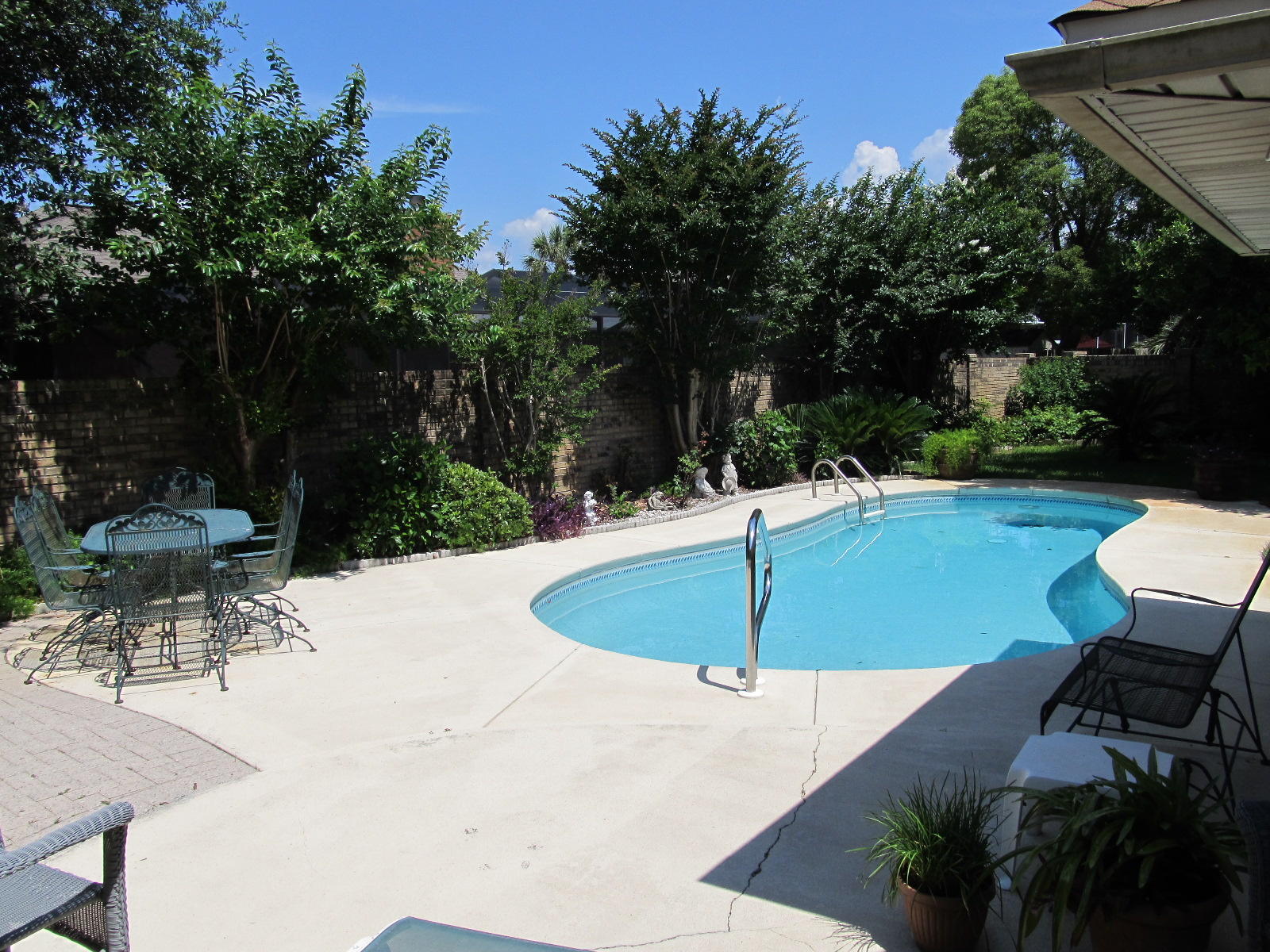 EMERALD BREEZE ESTATES - Residential