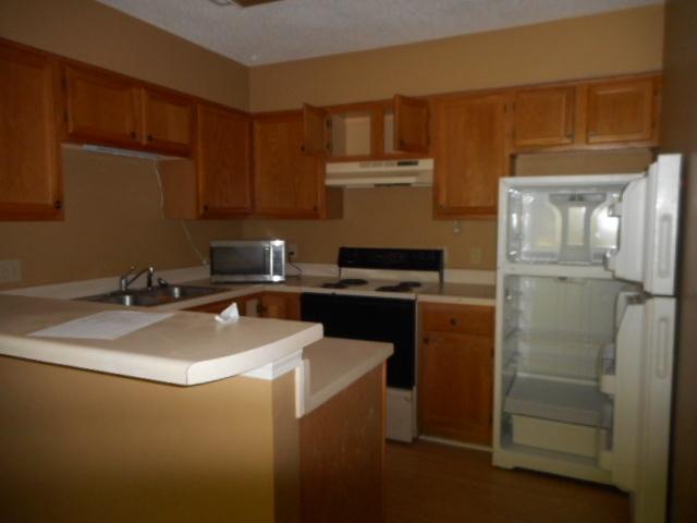 POINT OF VIEW T/H CONDO - Residential