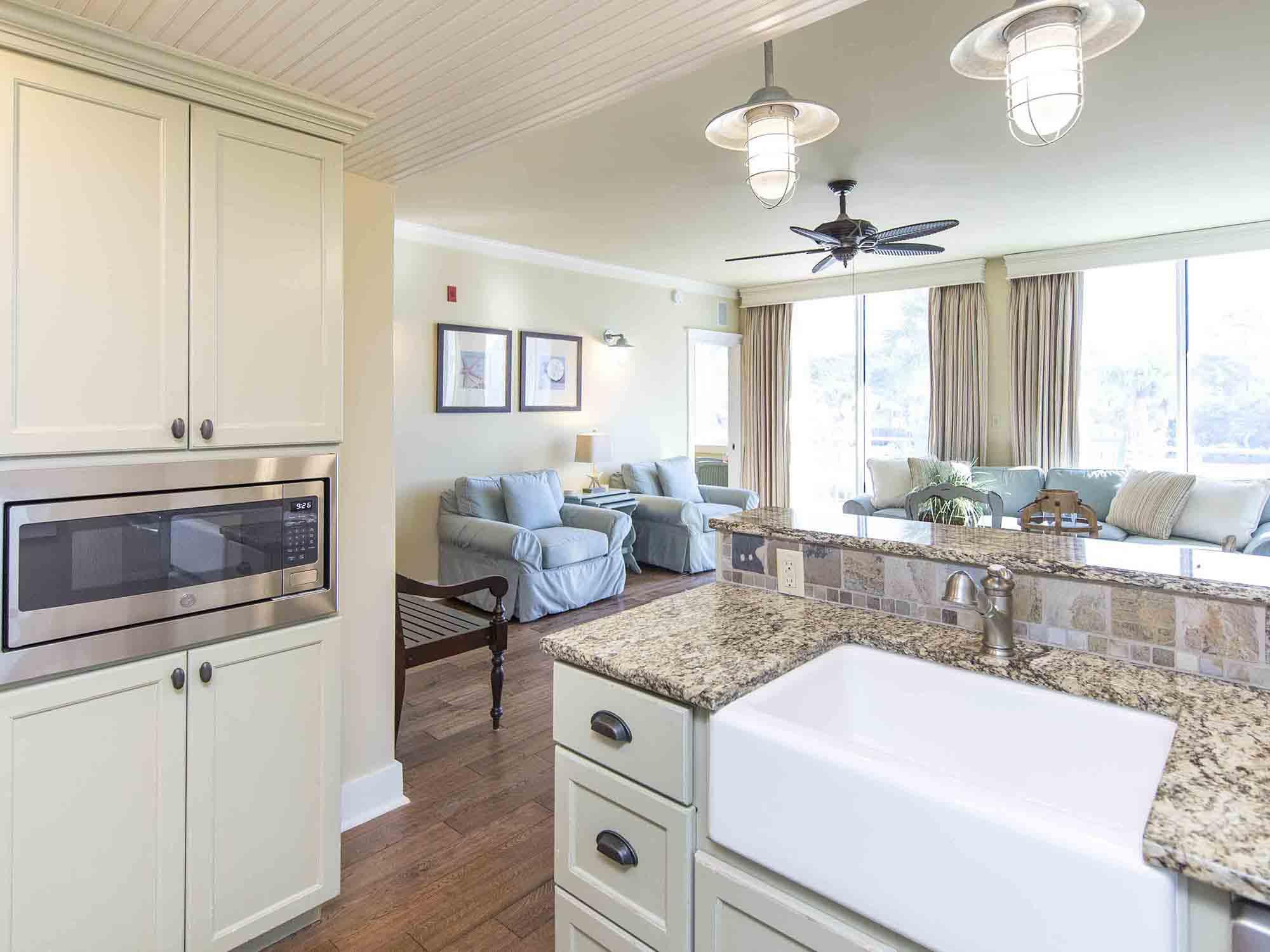 SIX PALMS, GULF PLACE - Residential