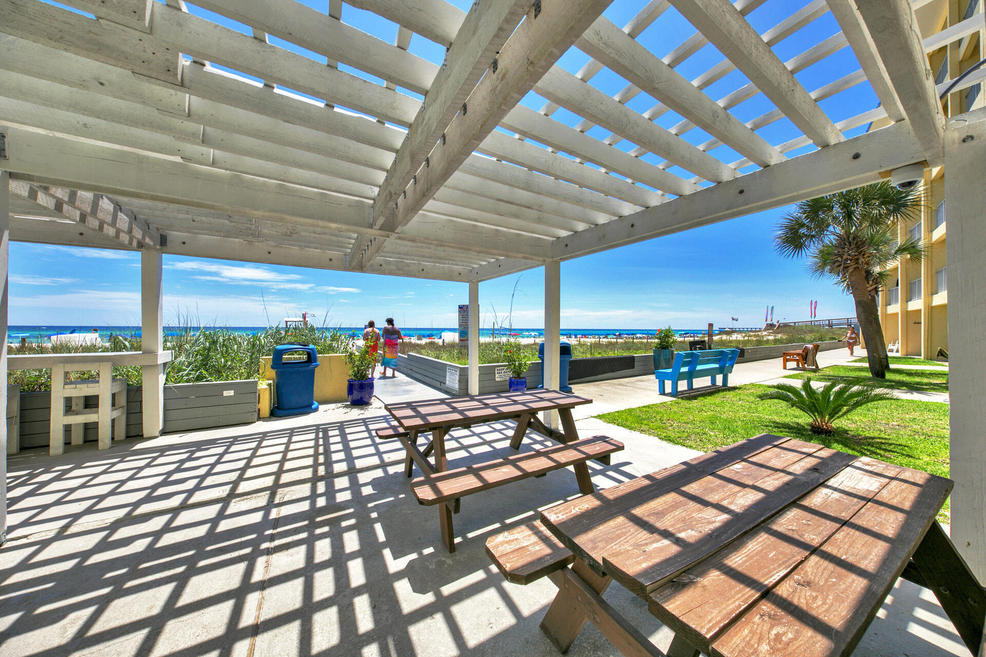 CONTINENTAL CONDO - Residential