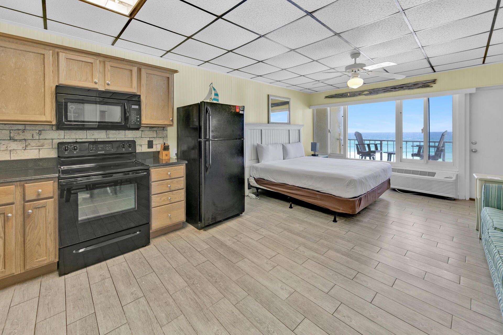 CONTINENTAL CONDO - Residential