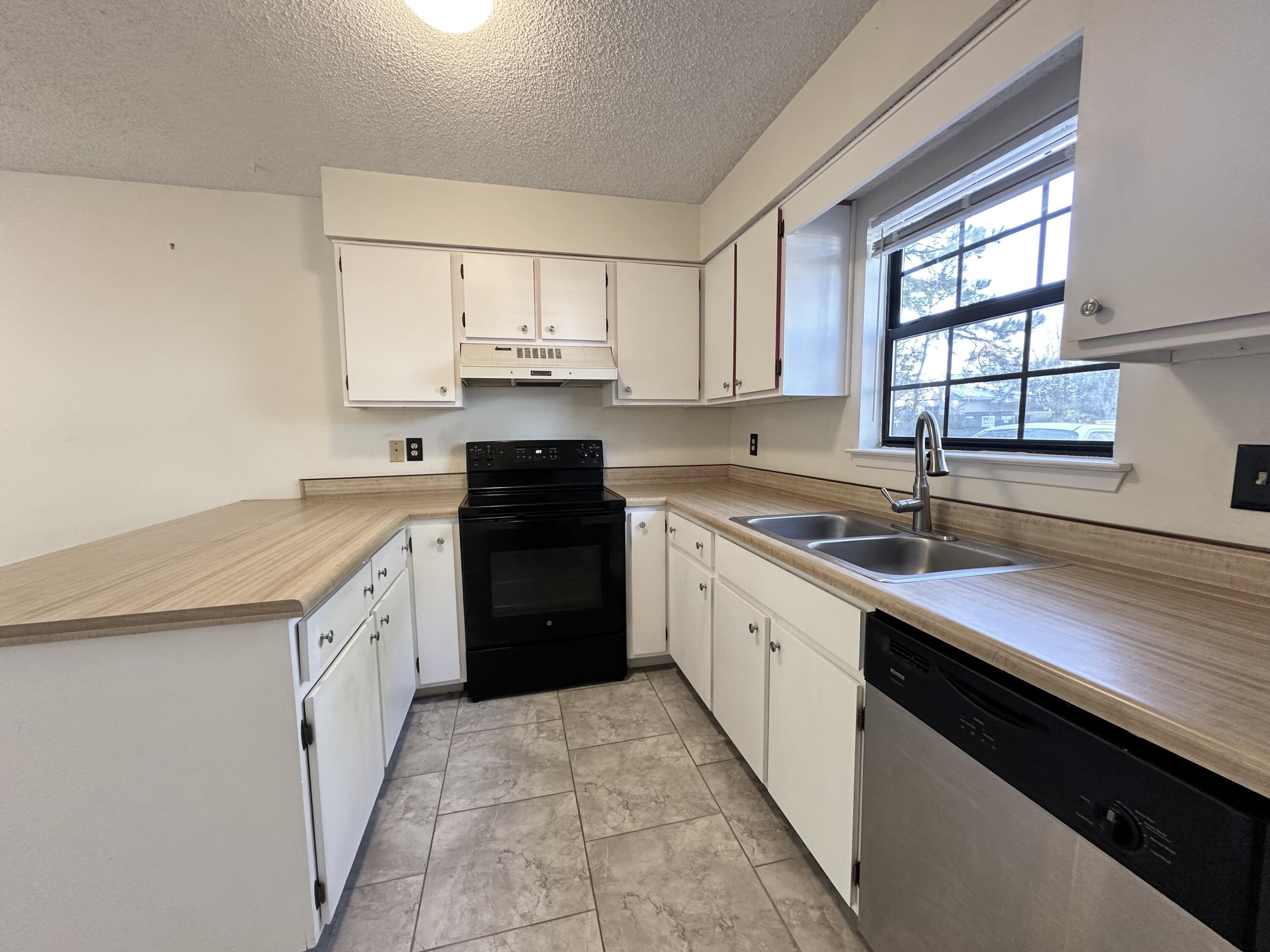 Cambridge Townhome - Residential