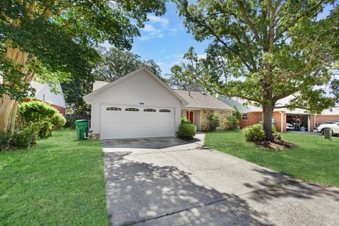 A home in Niceville