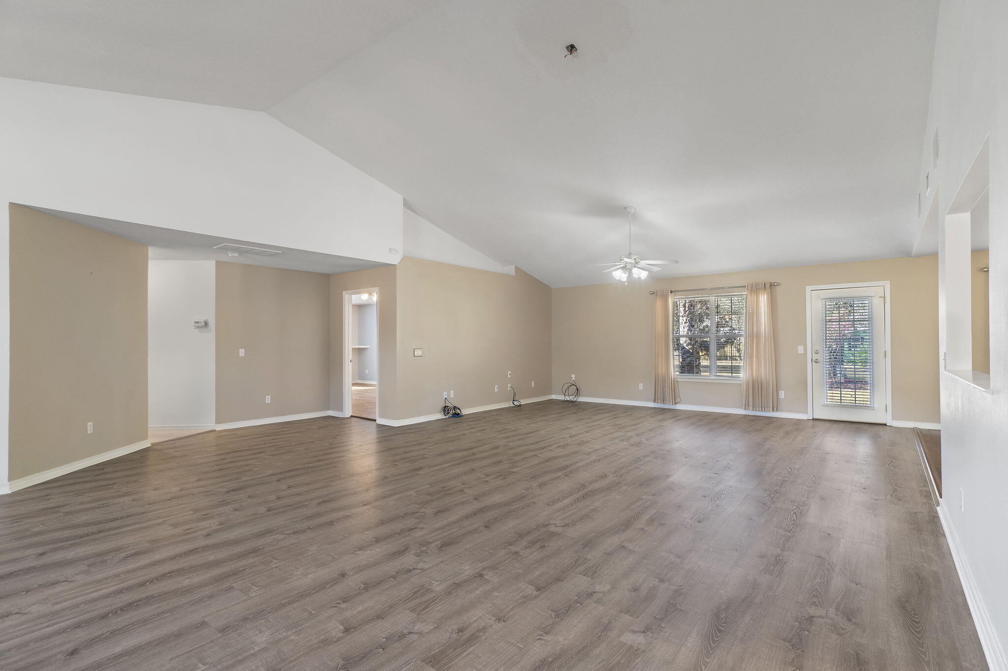 HOLLEY BY THE SEA - Residential