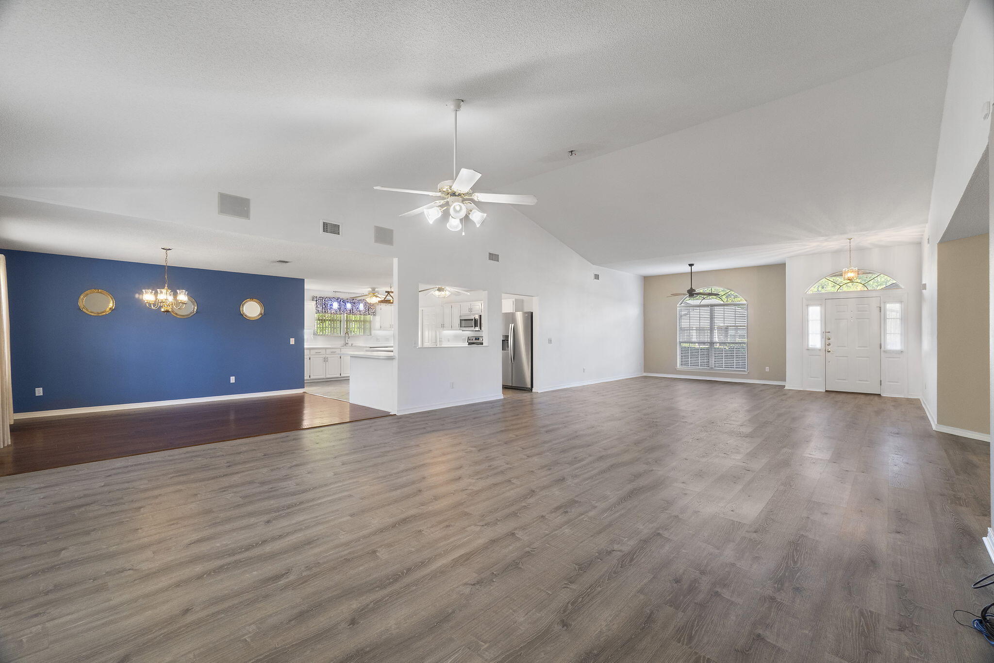 HOLLEY BY THE SEA - Residential