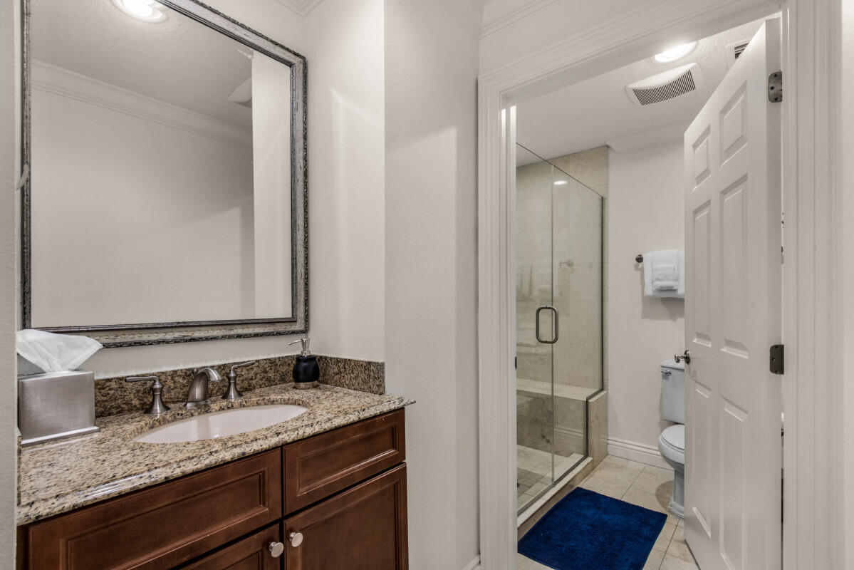 EMERALD GRANDE - Residential