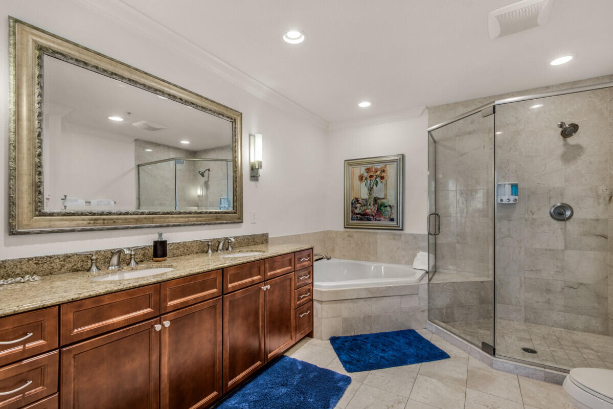 EMERALD GRANDE - Residential