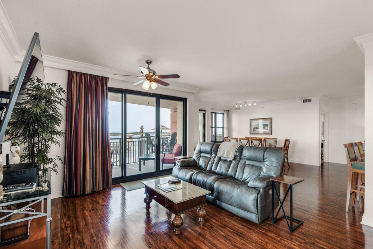 EMERALD GRANDE - Residential