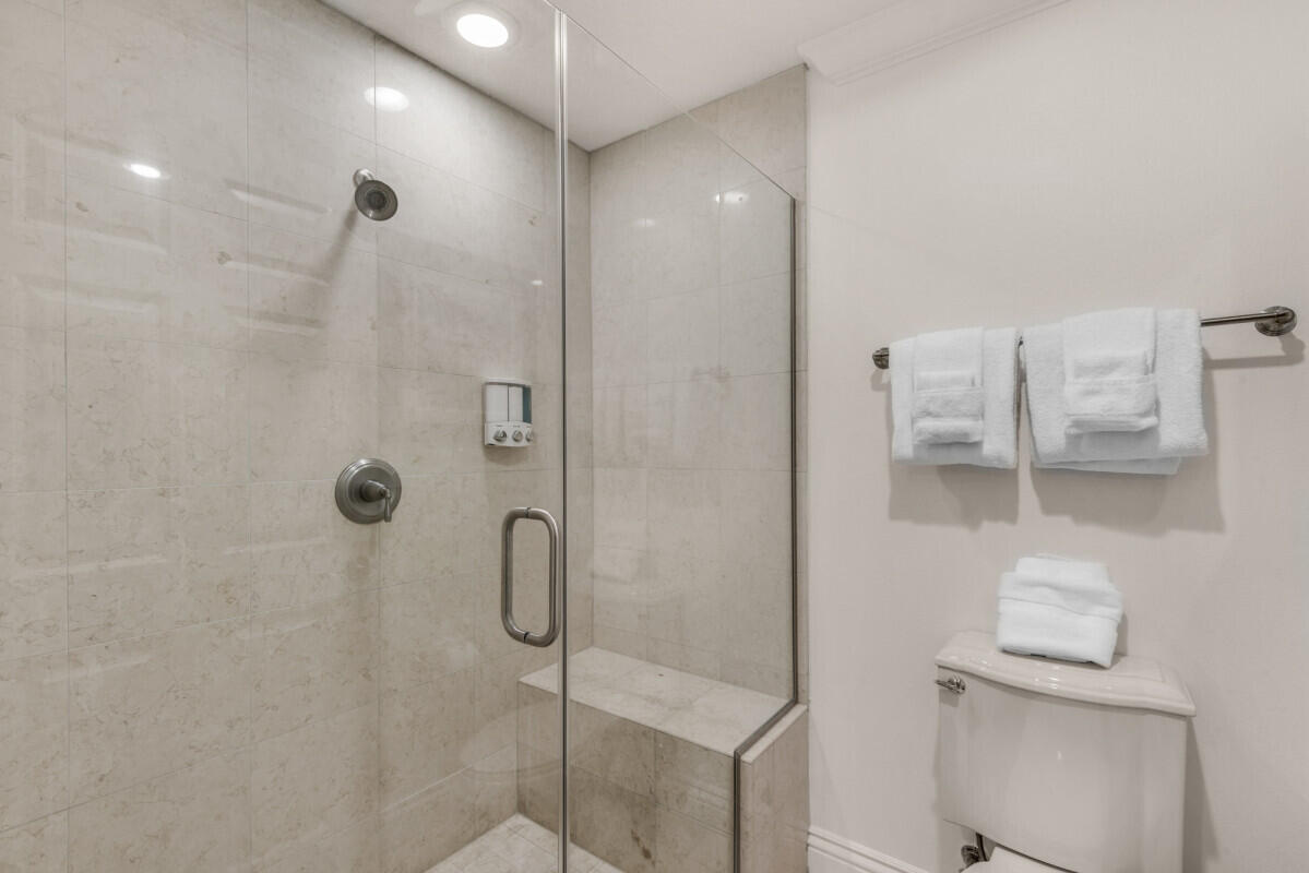 EMERALD GRANDE - Residential