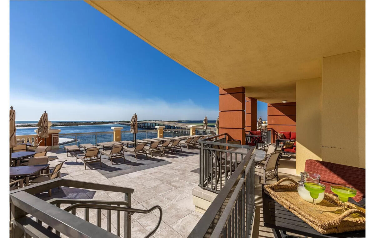 EMERALD GRANDE - Residential