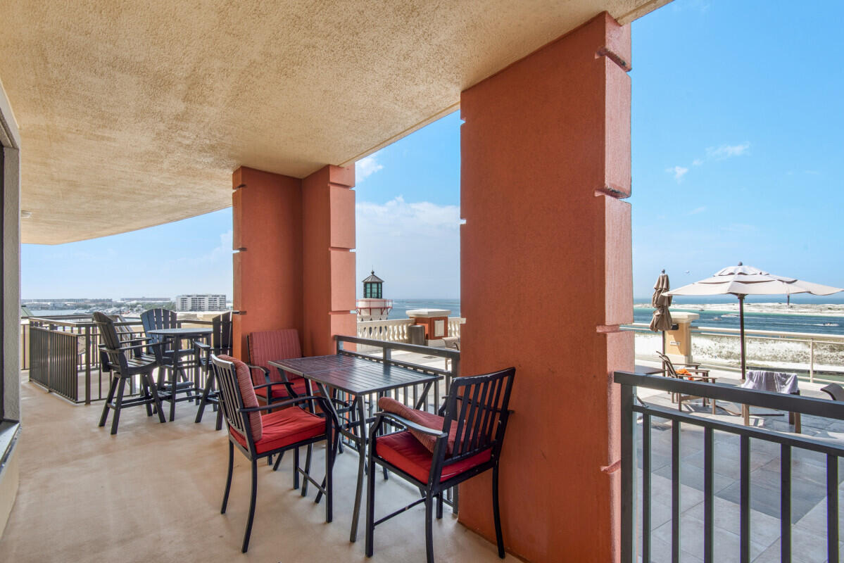 EMERALD GRANDE - Residential