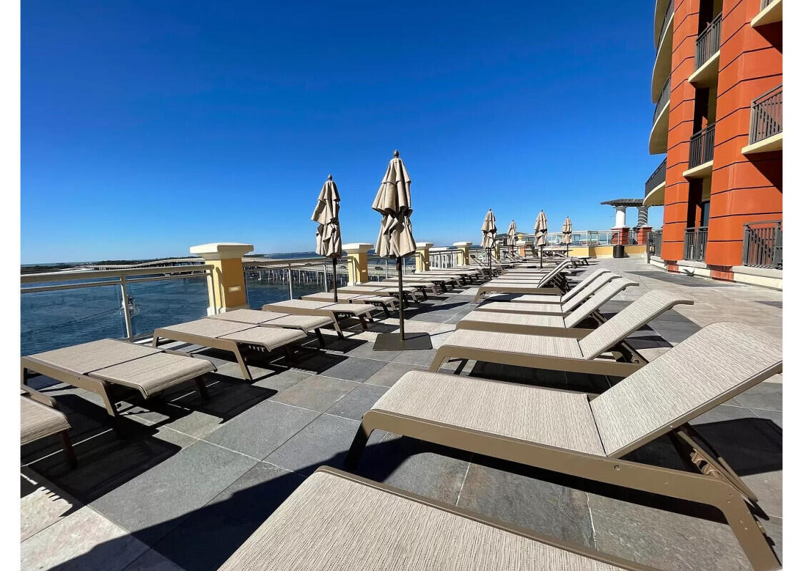 EMERALD GRANDE - Residential