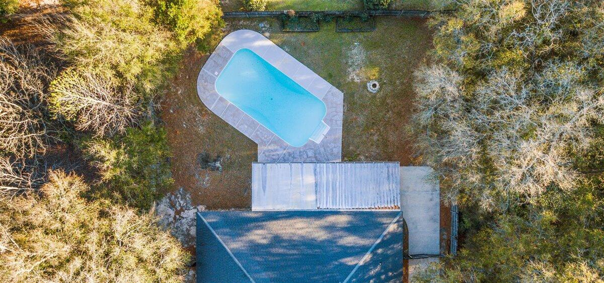 COUNTRY CLUB ESTATES 1 OF CRESTVIEW - Residential