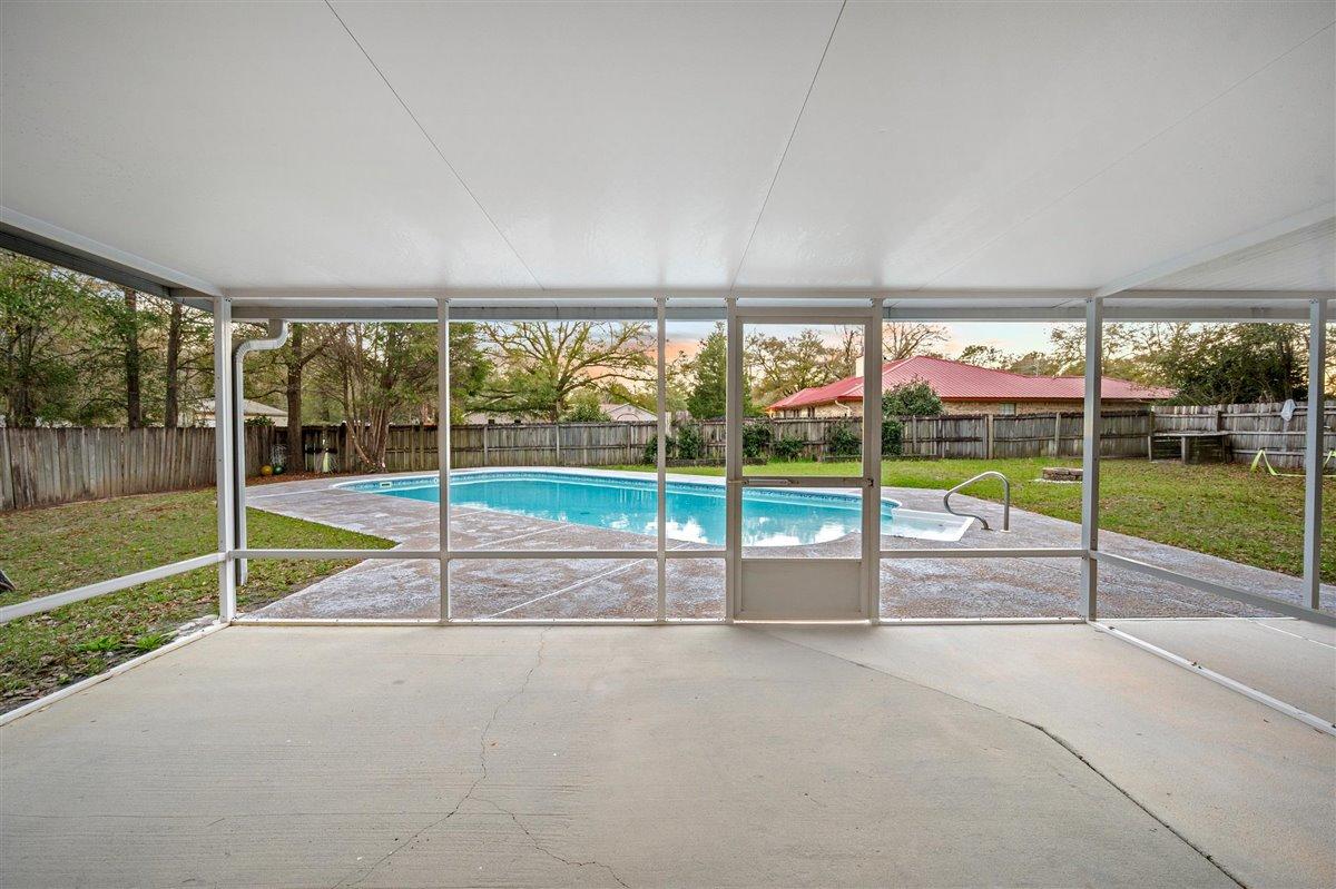 COUNTRY CLUB ESTATES 1 OF CRESTVIEW - Residential