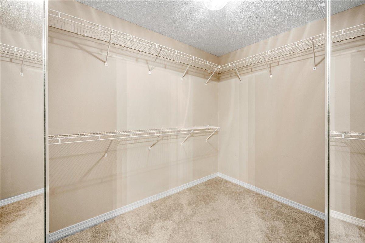 COUNTRY CLUB ESTATES 1 OF CRESTVIEW - Residential