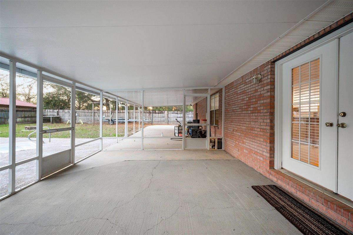 COUNTRY CLUB ESTATES 1 OF CRESTVIEW - Residential