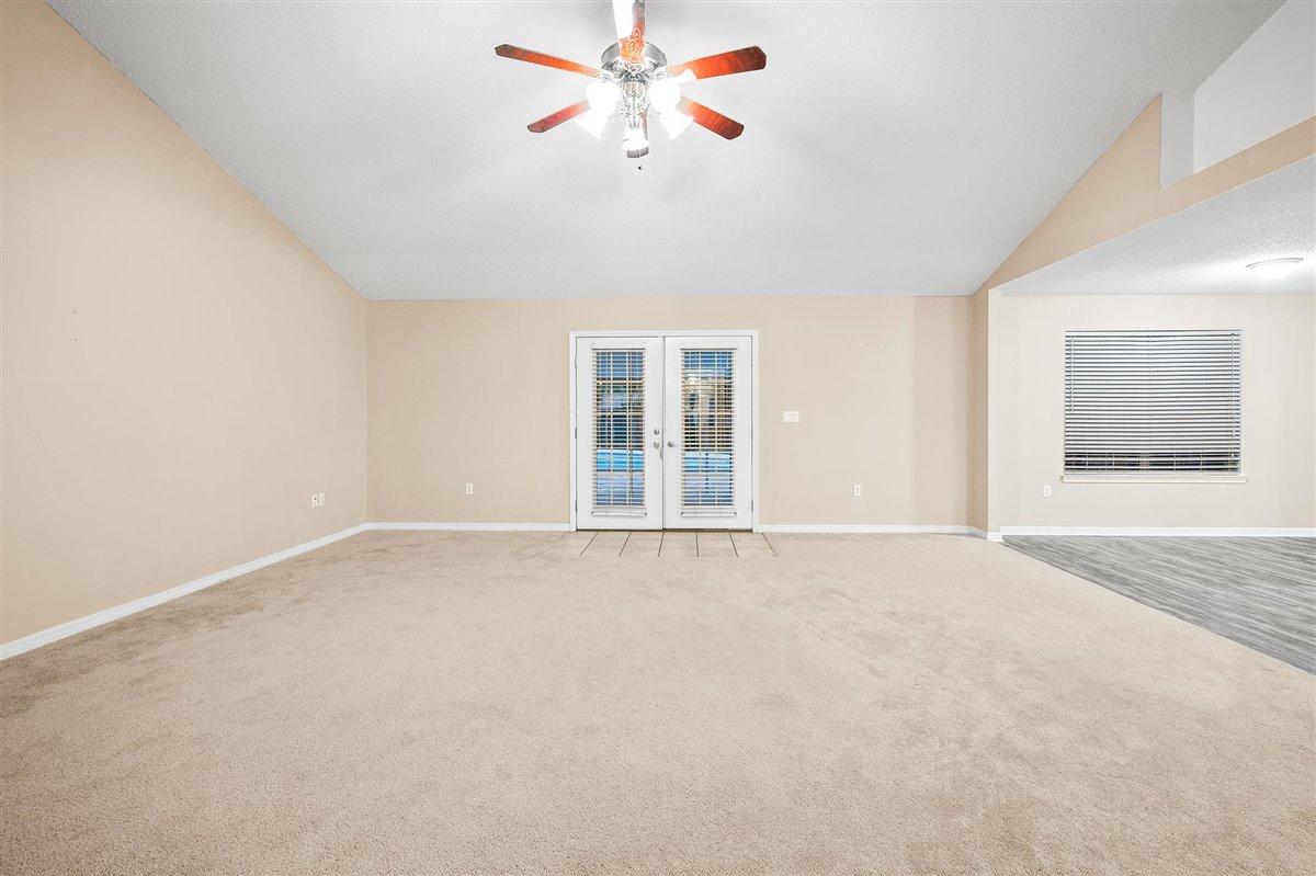 COUNTRY CLUB ESTATES 1 OF CRESTVIEW - Residential