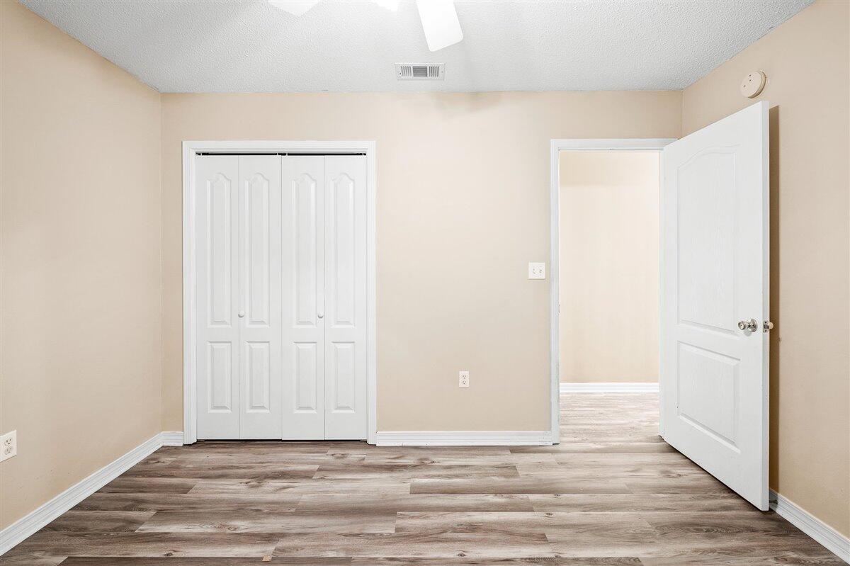 COUNTRY CLUB ESTATES 1 OF CRESTVIEW - Residential