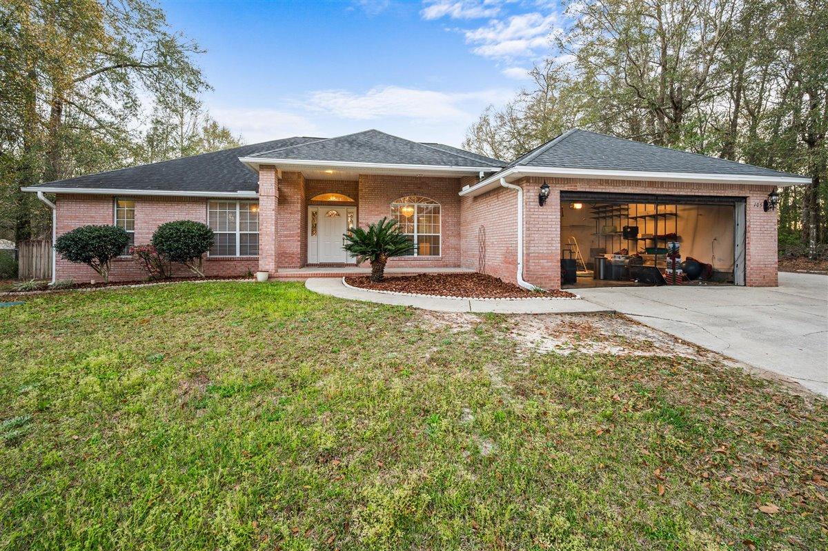 COUNTRY CLUB ESTATES 1 OF CRESTVIEW - Residential