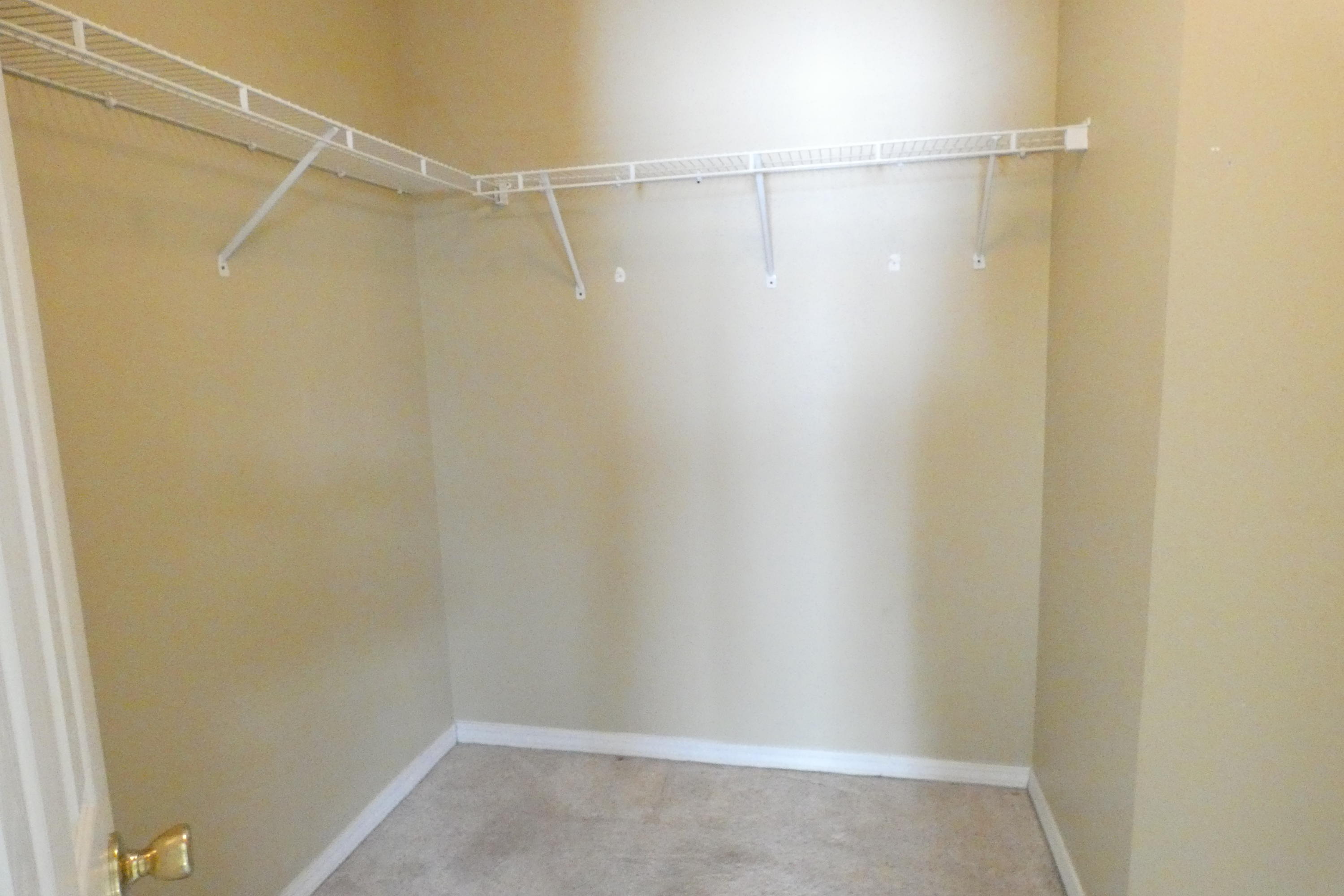 HIDDEN BAY VILLAGE - Residential