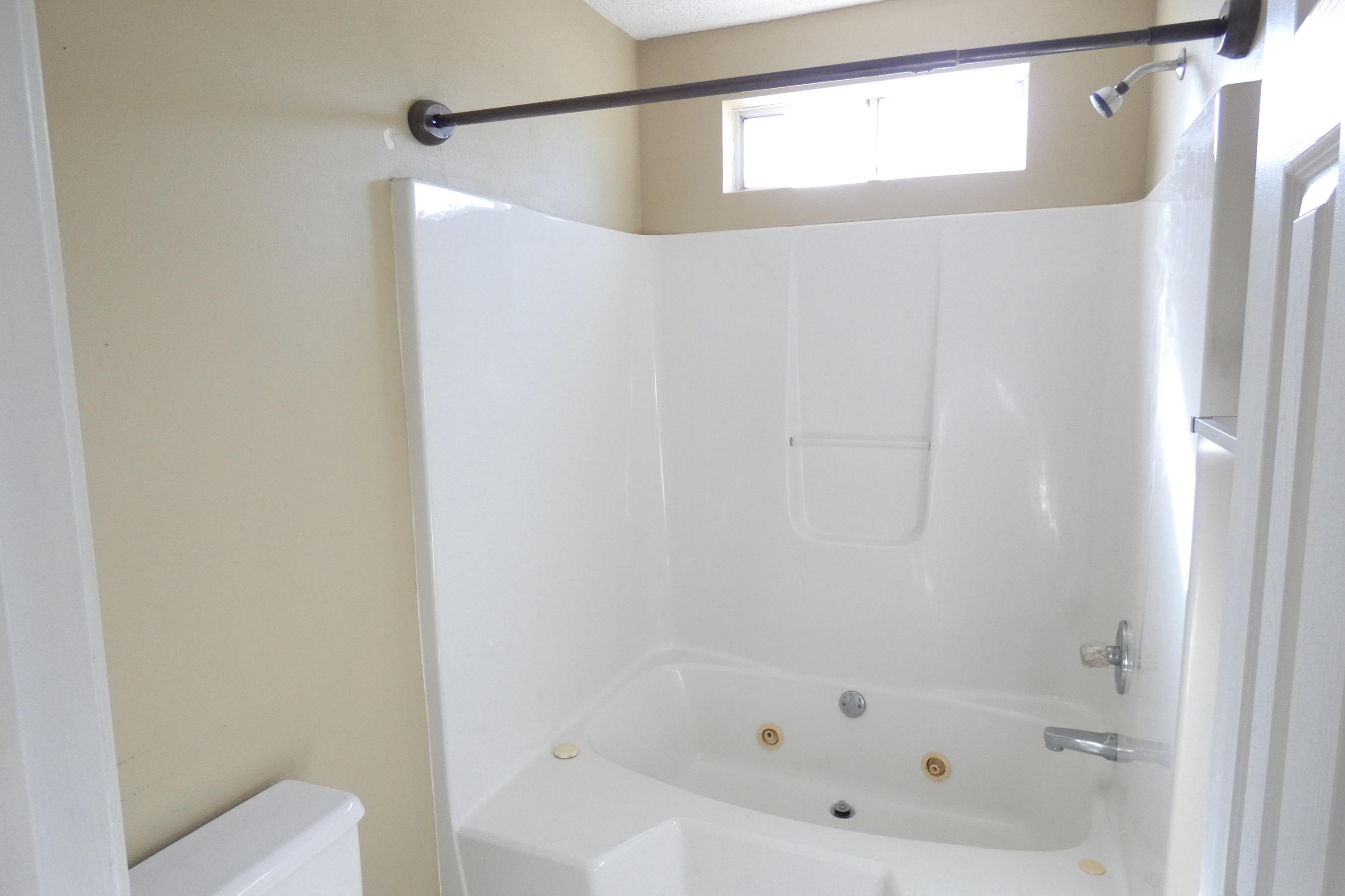 HIDDEN BAY VILLAGE - Residential