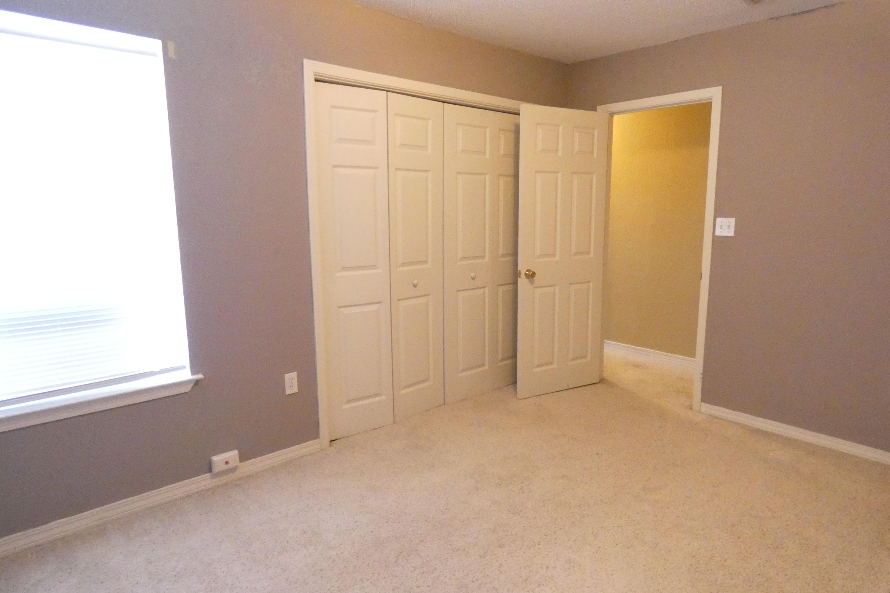 HIDDEN BAY VILLAGE - Residential