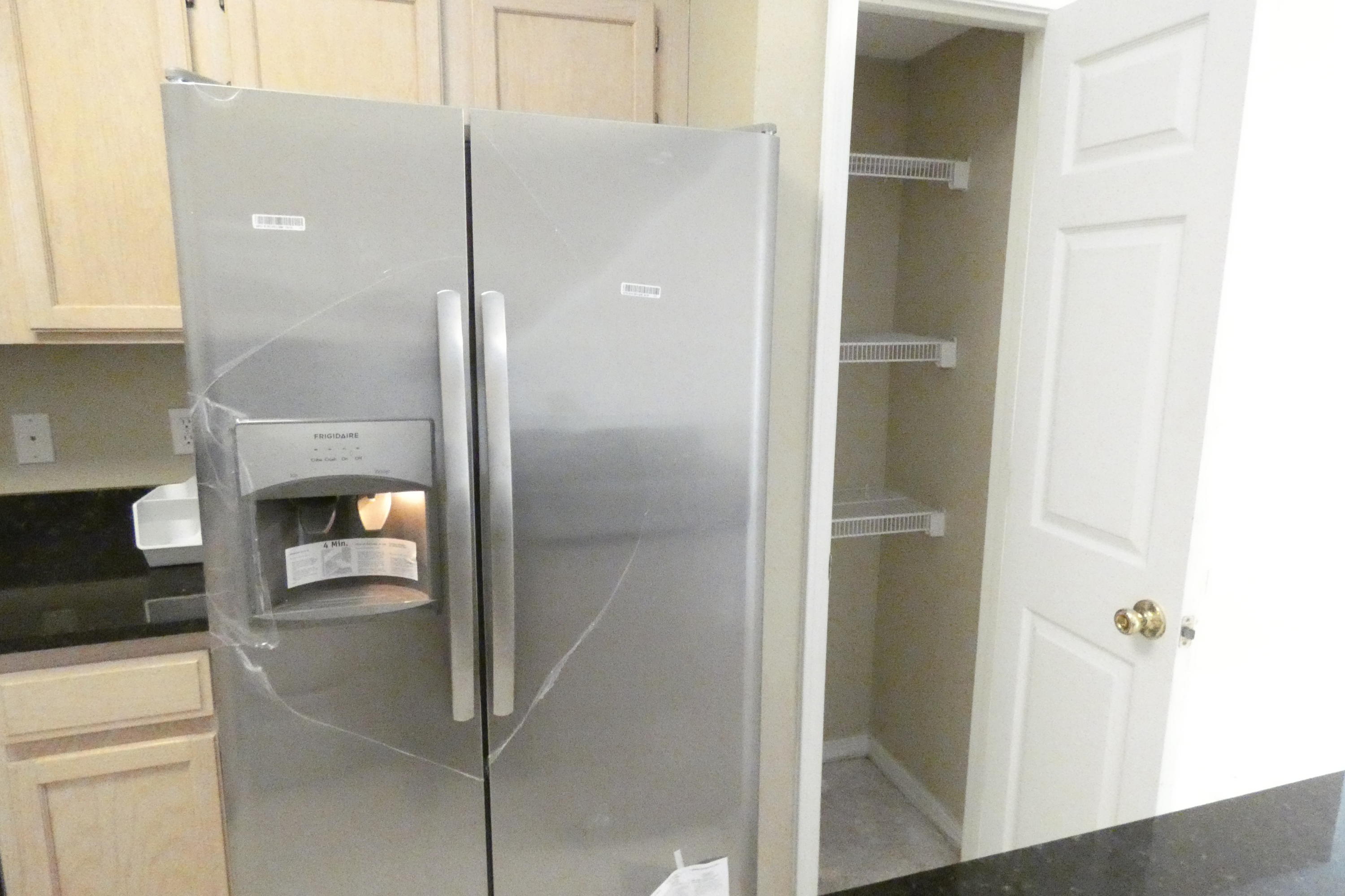 HIDDEN BAY VILLAGE - Residential