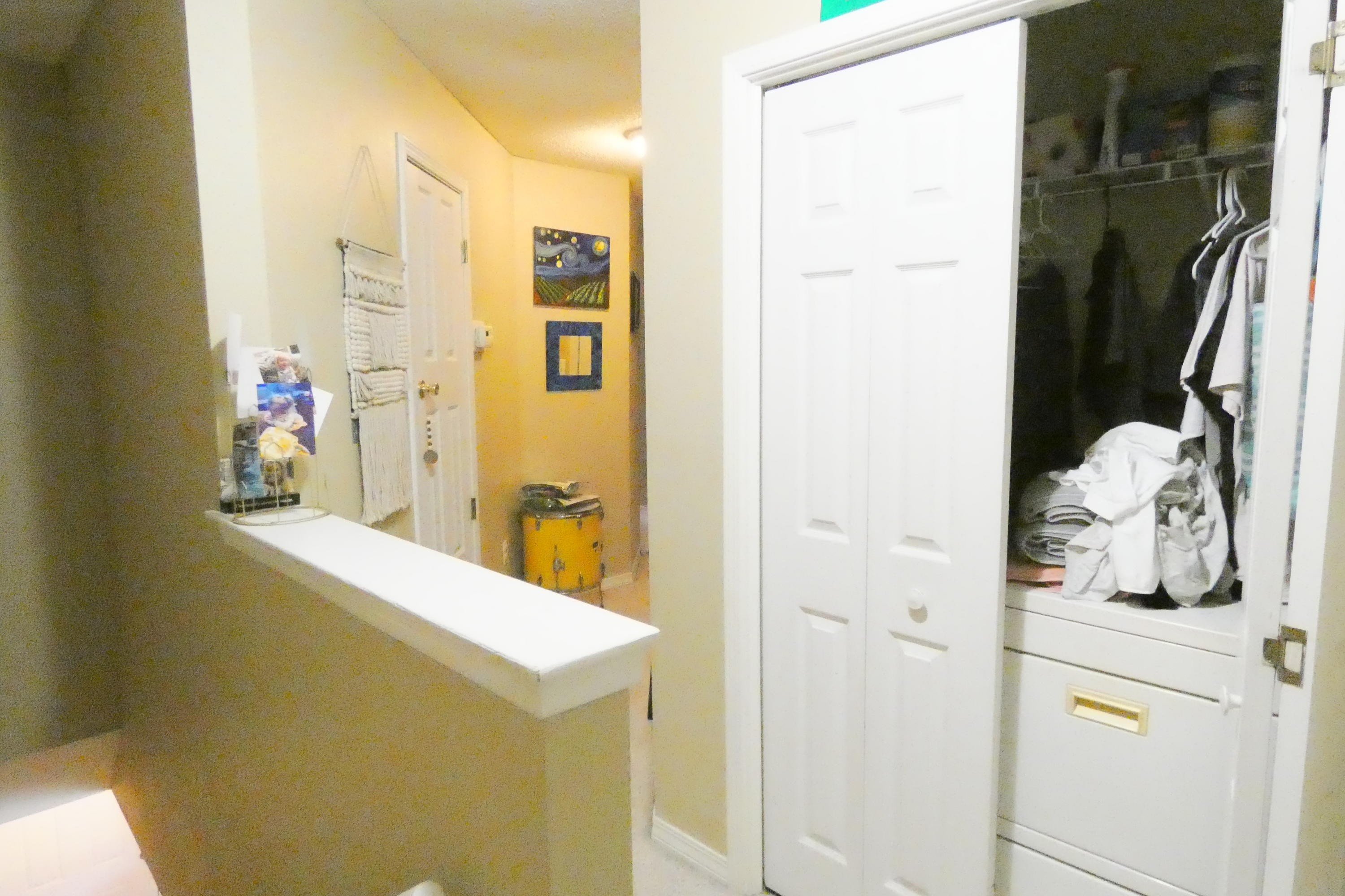 HIDDEN BAY VILLAGE - Residential