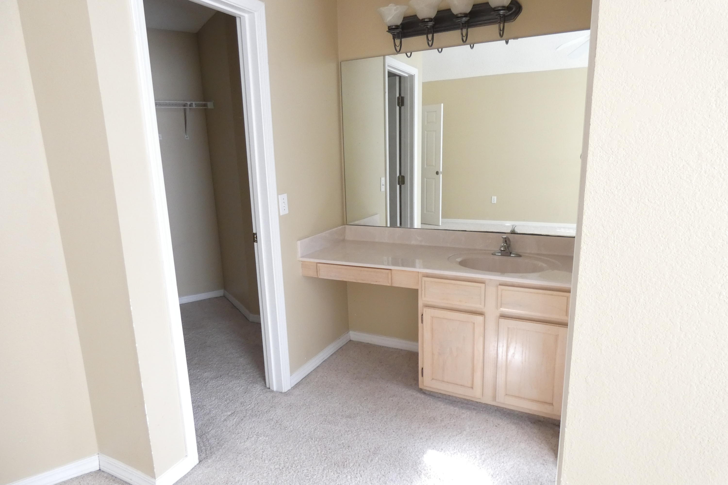 HIDDEN BAY VILLAGE - Residential