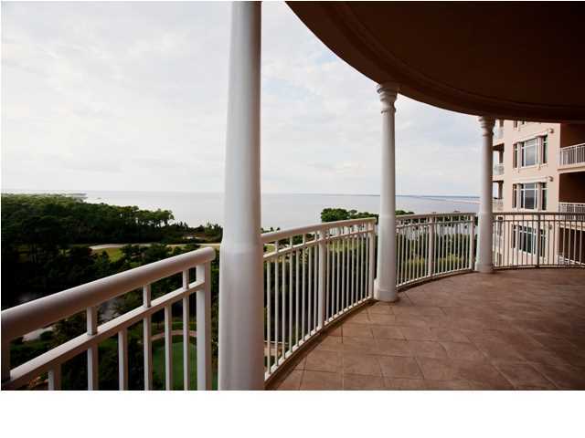 ONE WATER PLACE - Residential