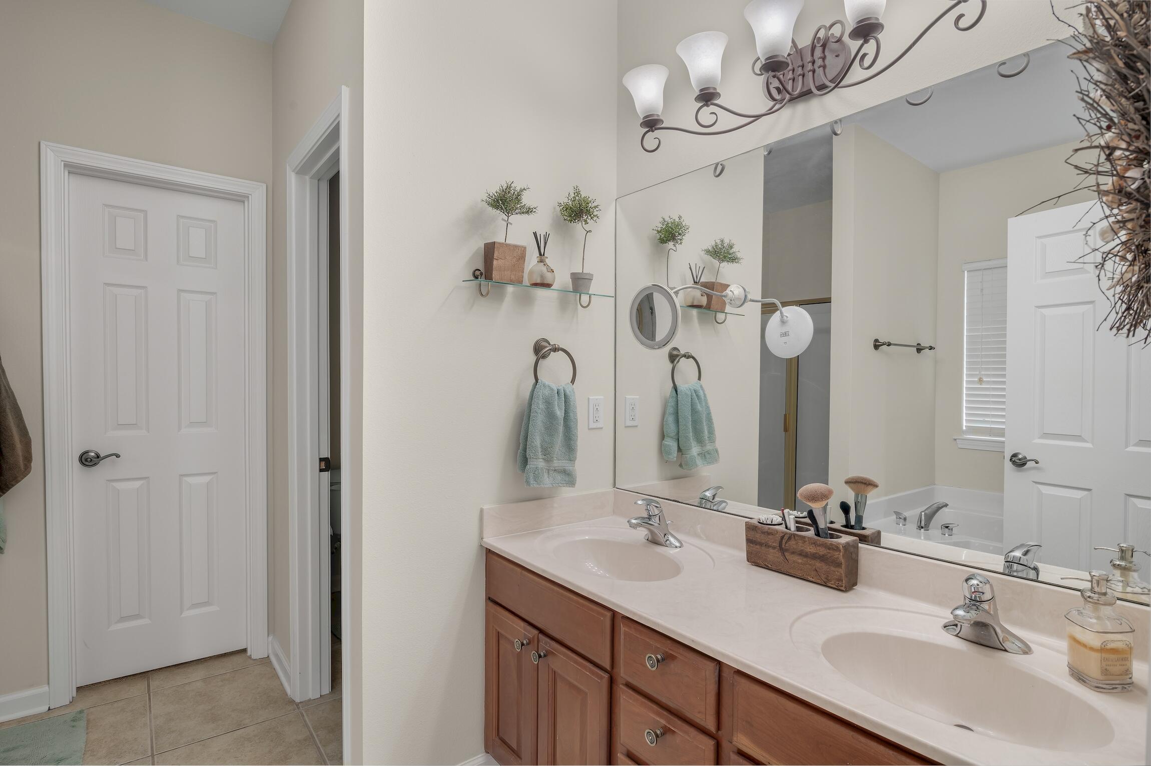 OLDE FLORIDA LAKES - Residential