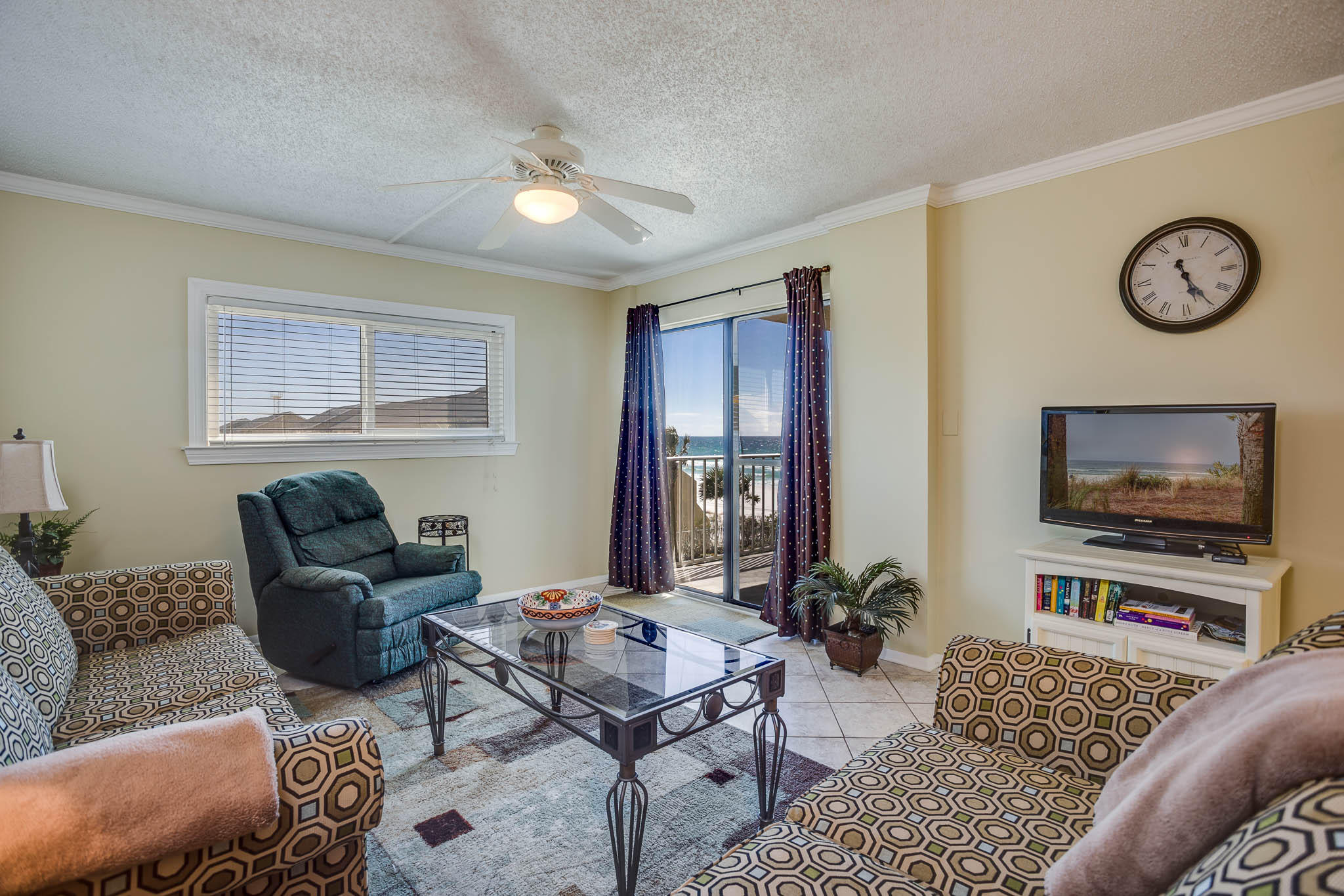 REGENCY TOWERS - Residential