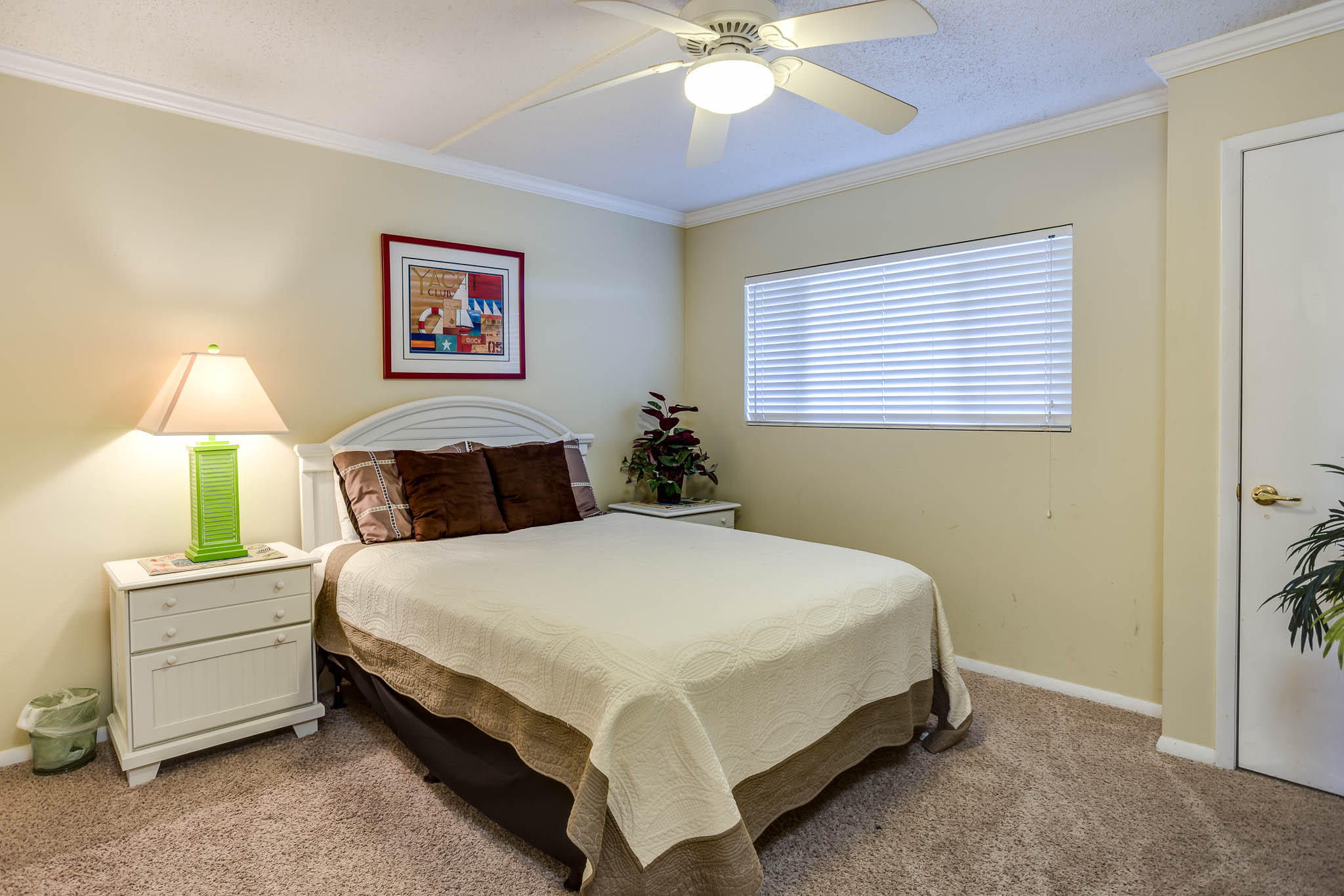 REGENCY TOWERS - Residential