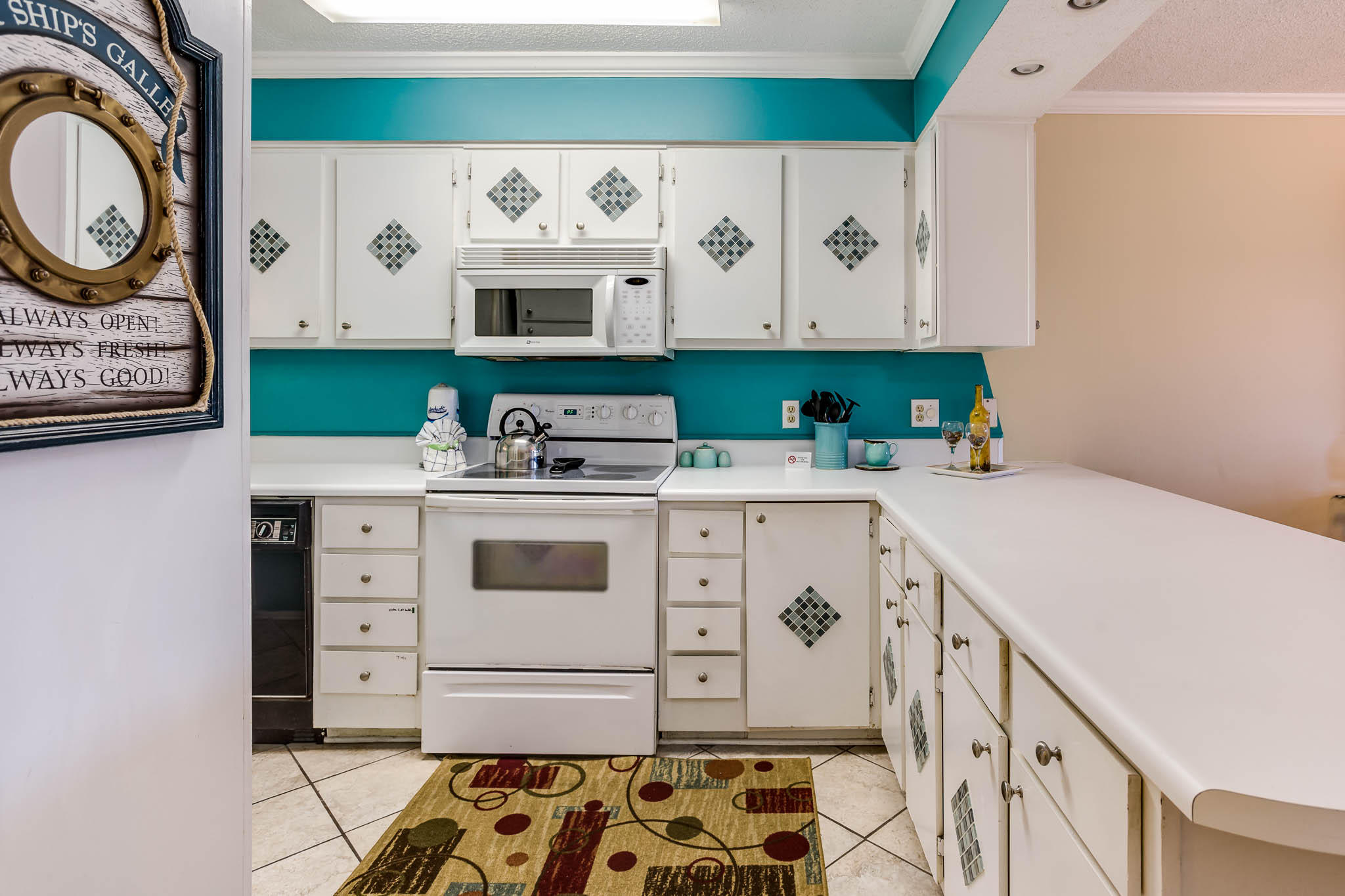 REGENCY TOWERS - Residential