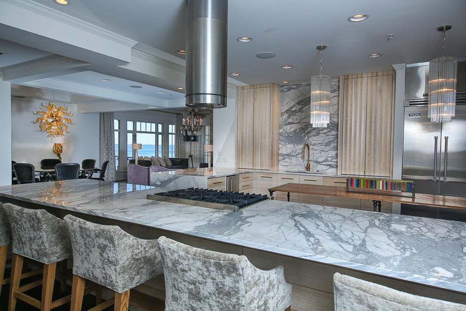 Gorgeous, completely remodeled residence with incredible appointments, from Marble Counter tops, hard wood flooring, and well thought out built ins. The residence is in pristine condition, with many upgrades.