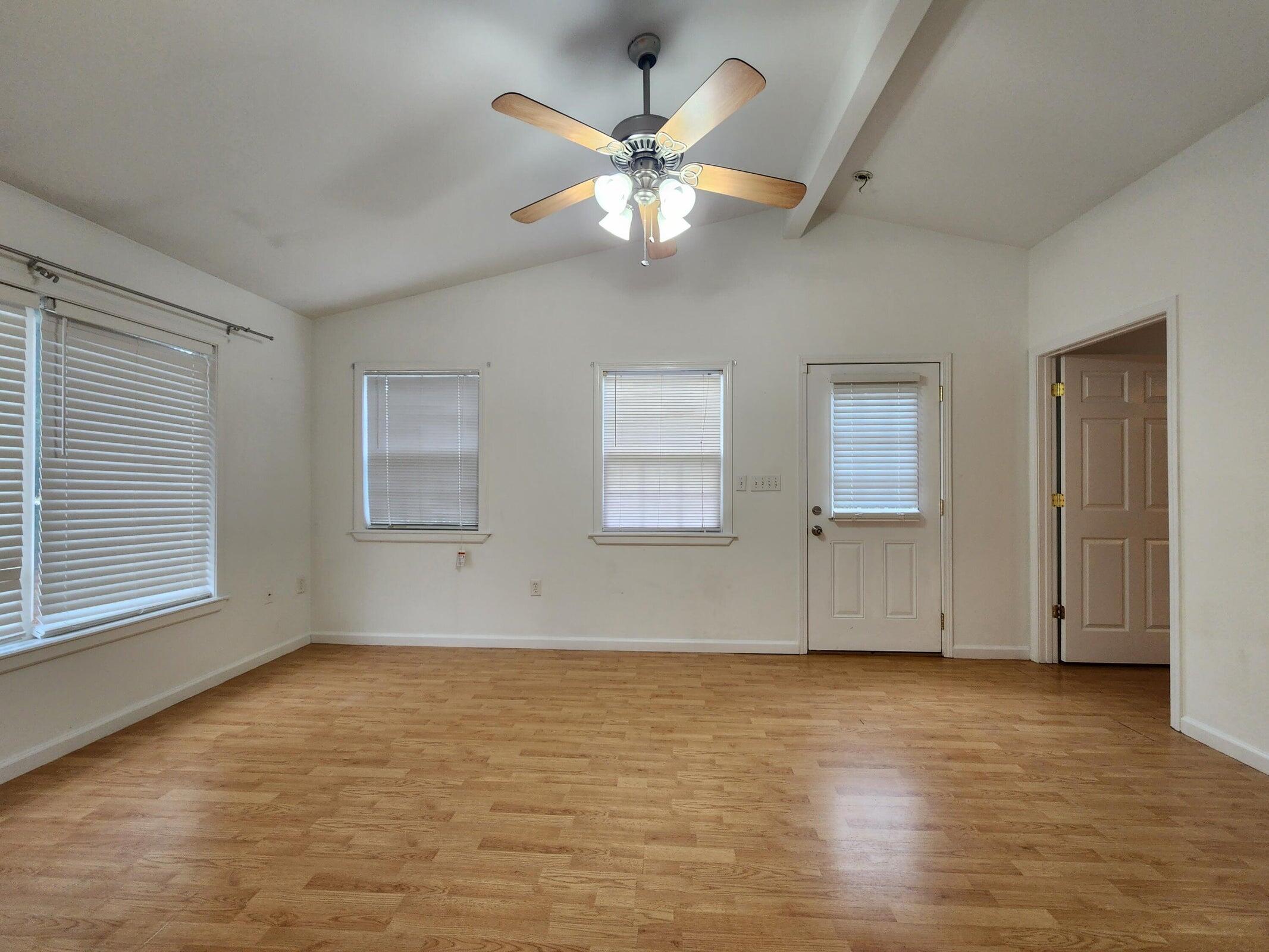 OAKLAND HEIGHTS - Residential Lease