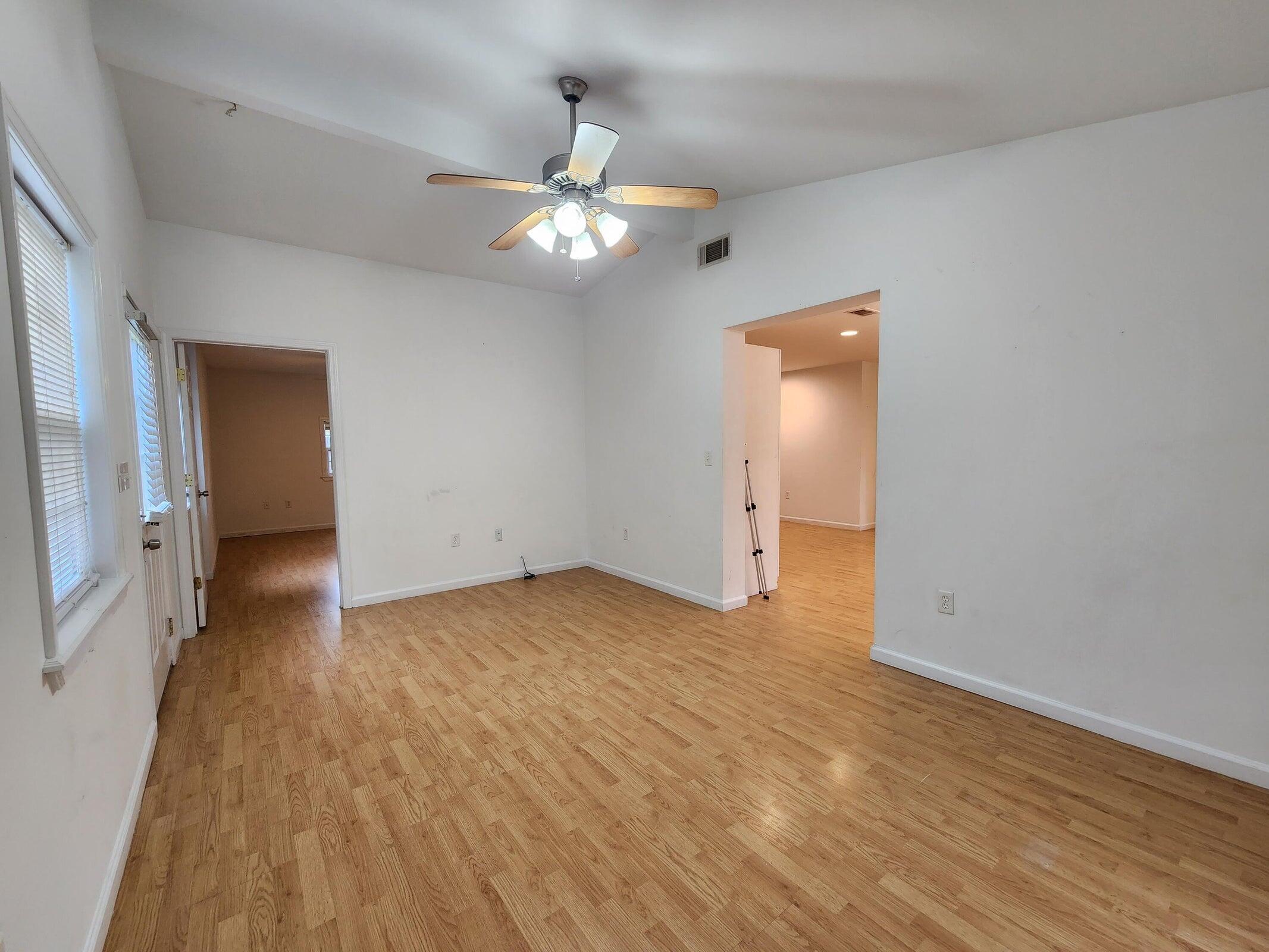 OAKLAND HEIGHTS - Residential Lease