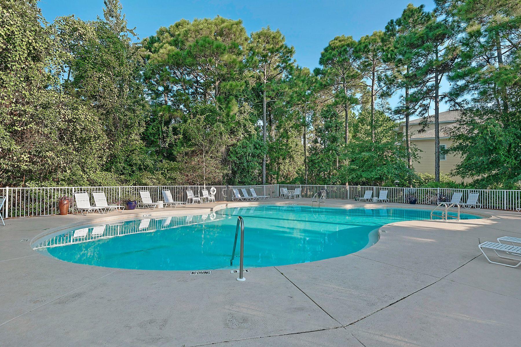 POINTE OF VIEW - Residential