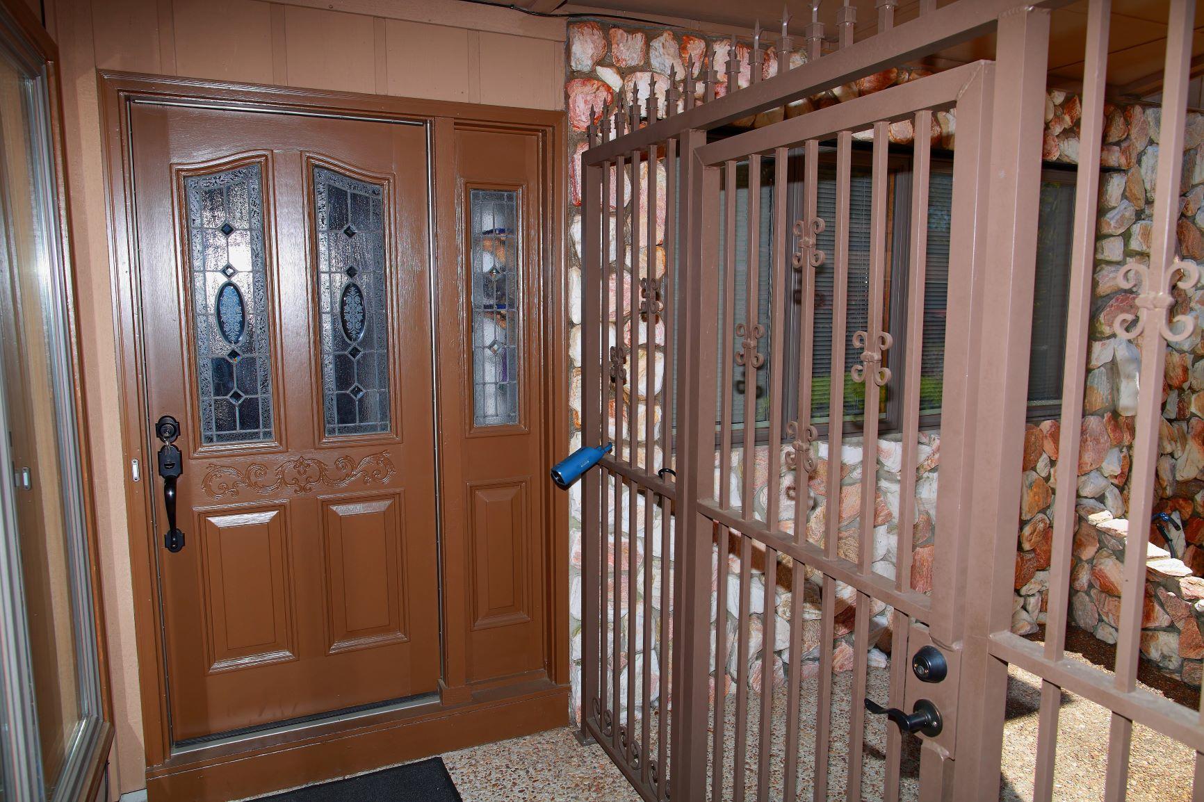 DONLABROOK GARDYNS - Residential